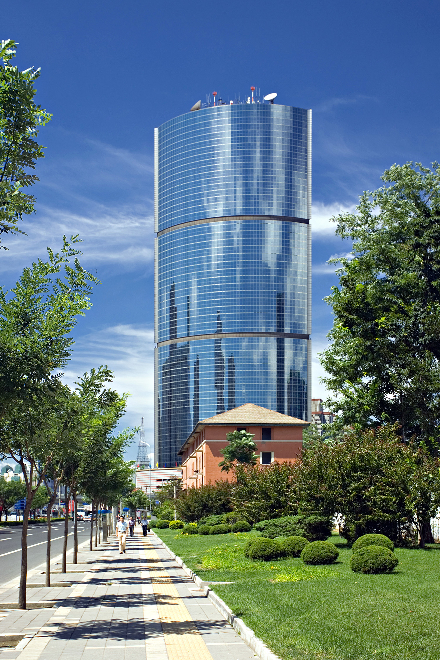 Jing Guang Center, Peking - View from the southeast. © Mathias Beinling