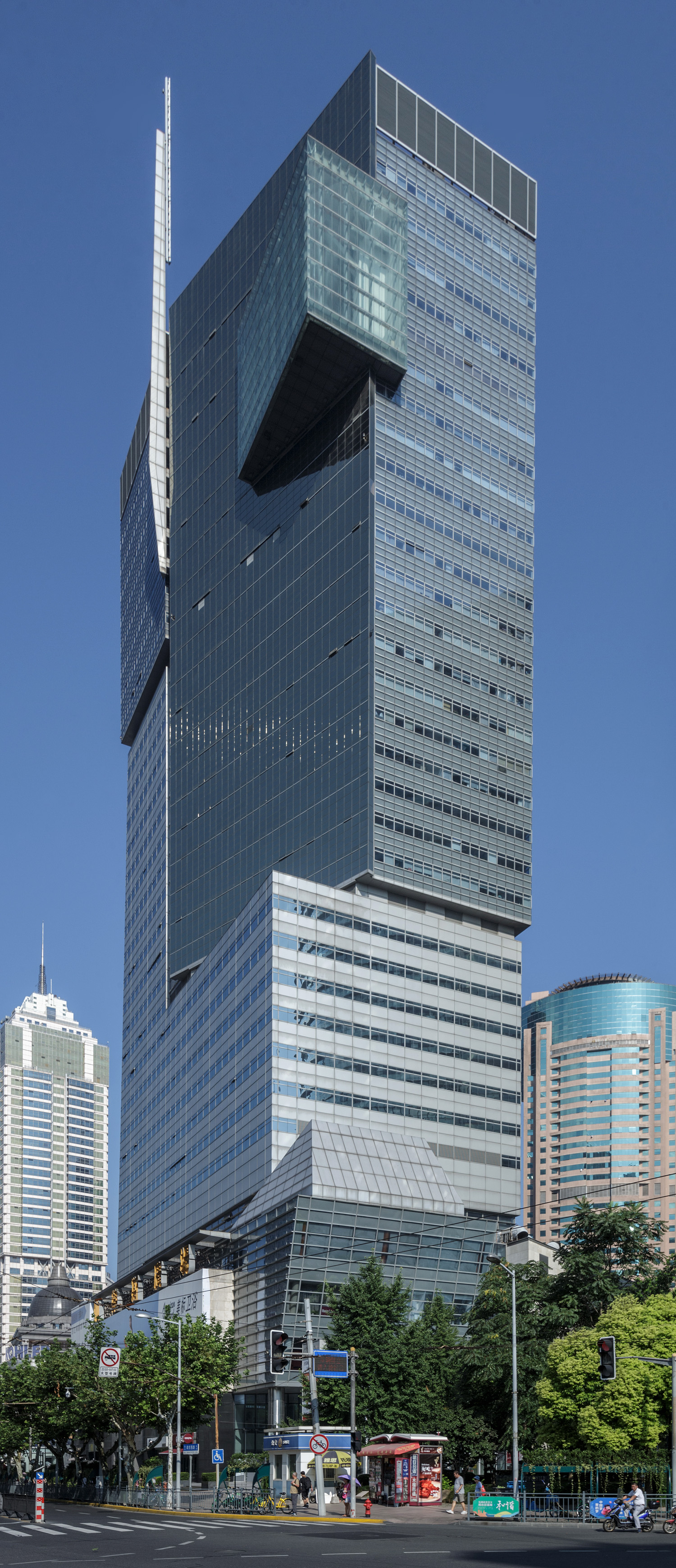 Ciros Plaza, Shanghai - View from the east. © Mathias Beinling