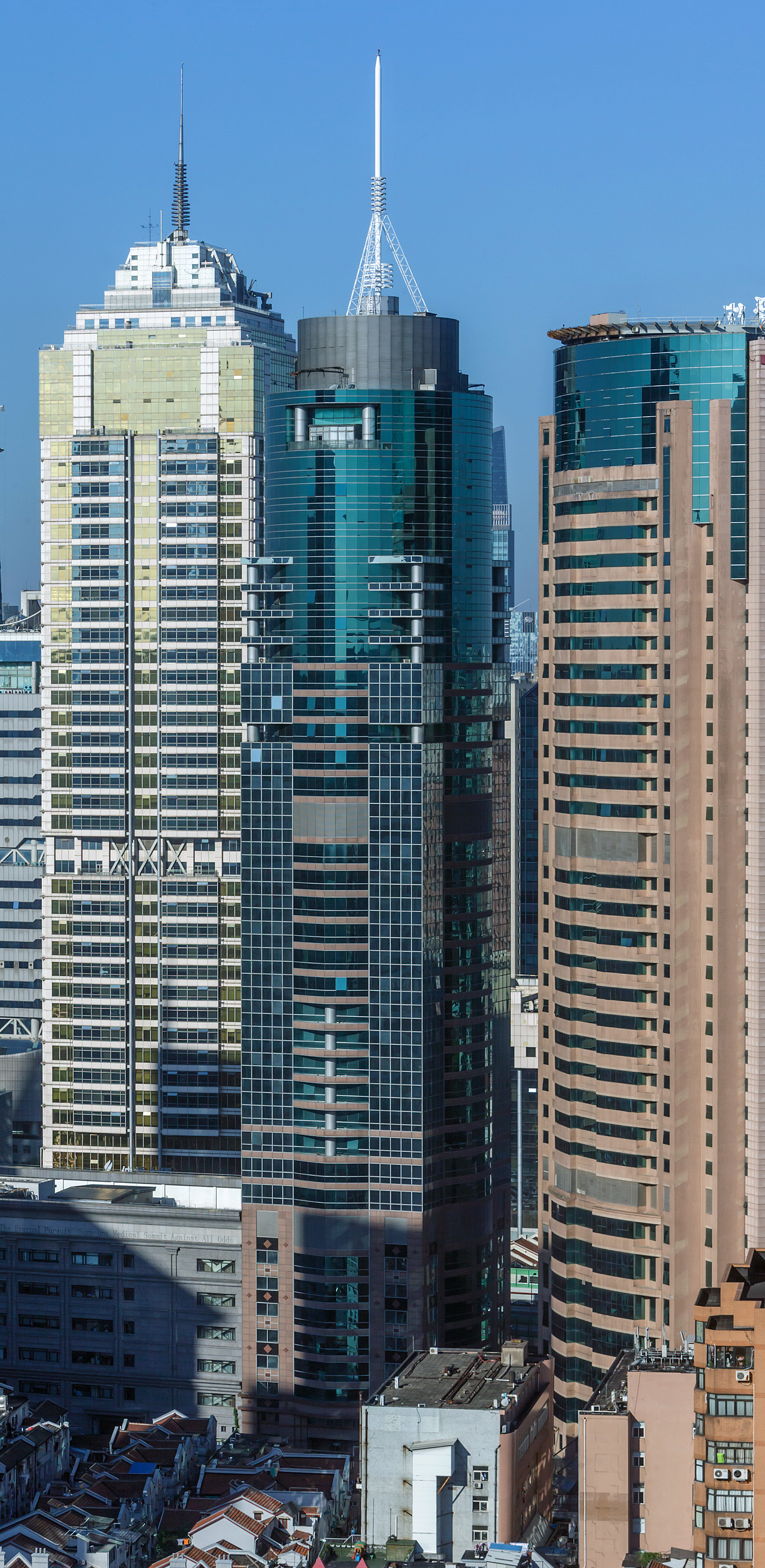Lucky Target Plaza, Shanghai - View from Radisson New World Hotel. © Mathias Beinling