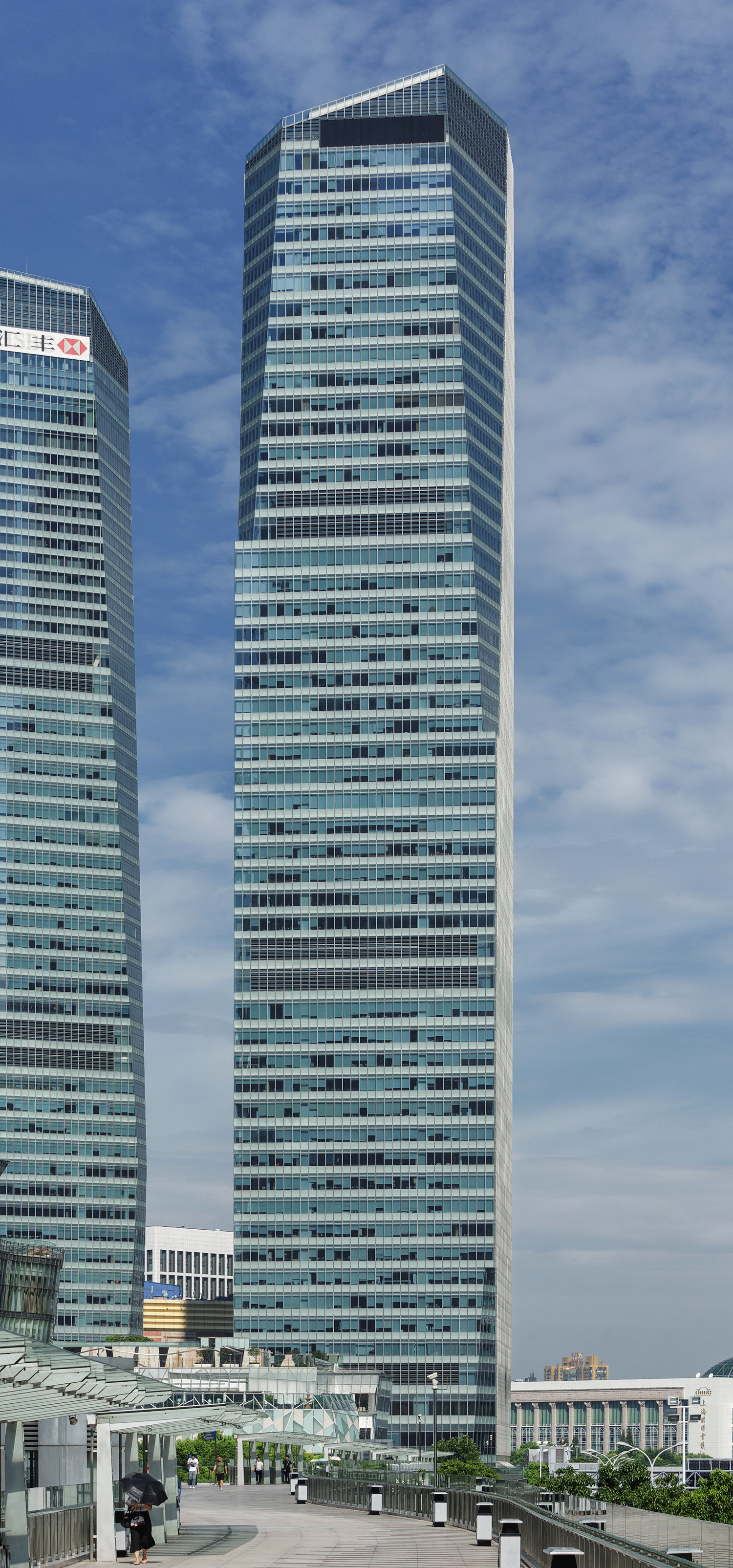 Shanghai IFC North Tower, Shanghai - View from the west. © Mathias Beinling