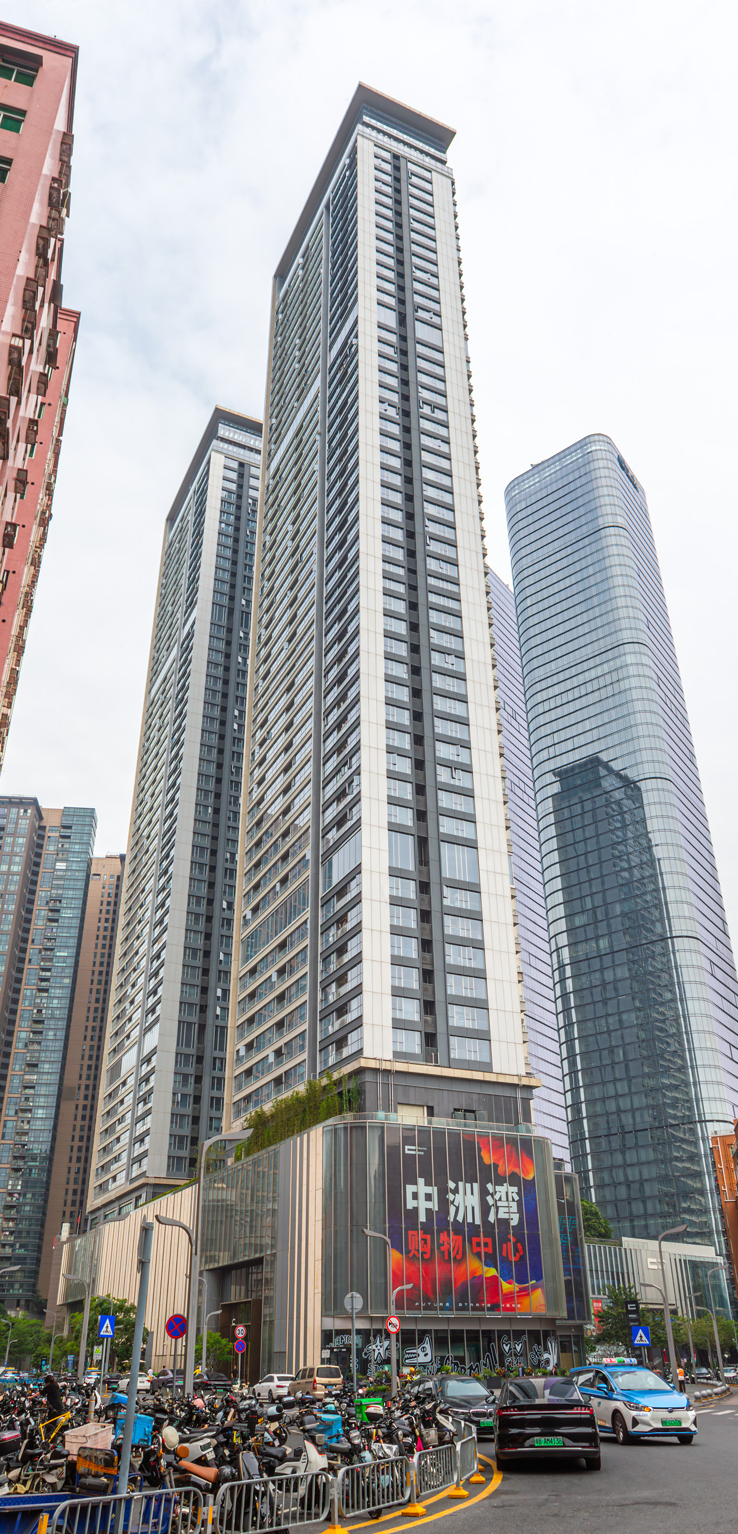 C Future City Phase I Tower 3, Shenzhen - Looking up. © Mathias Beinling