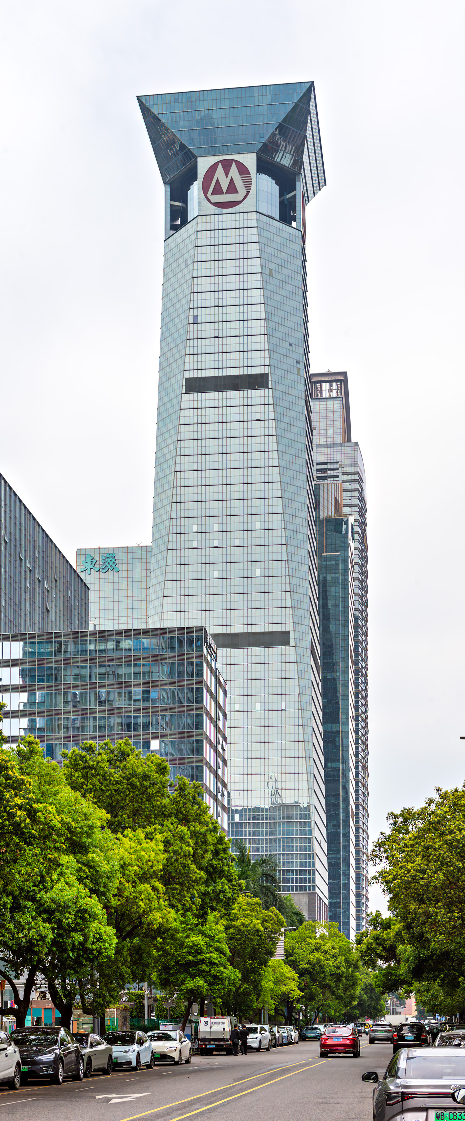 China Merchants Bank Tower, Shenzhen - View from the east. © Mathias Beinling