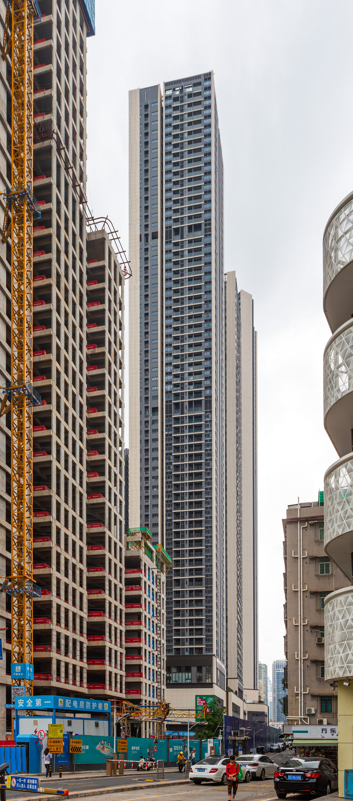 China Resources Hubei Future City A4 Tower 1E, Shenzhen - View from the east. © Mathias Beinling