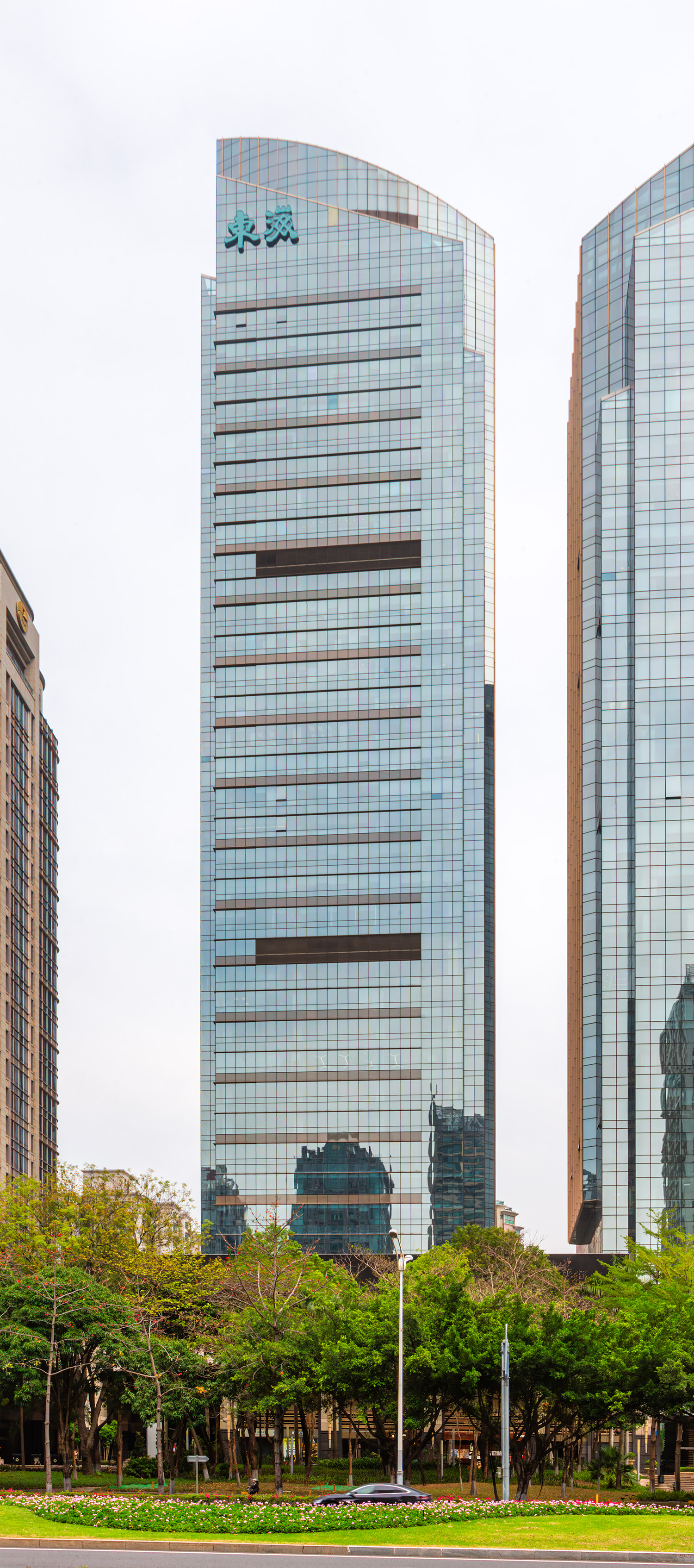 East Pacific Center Tower C, Shenzhen - View from the south. © Mathias Beinling