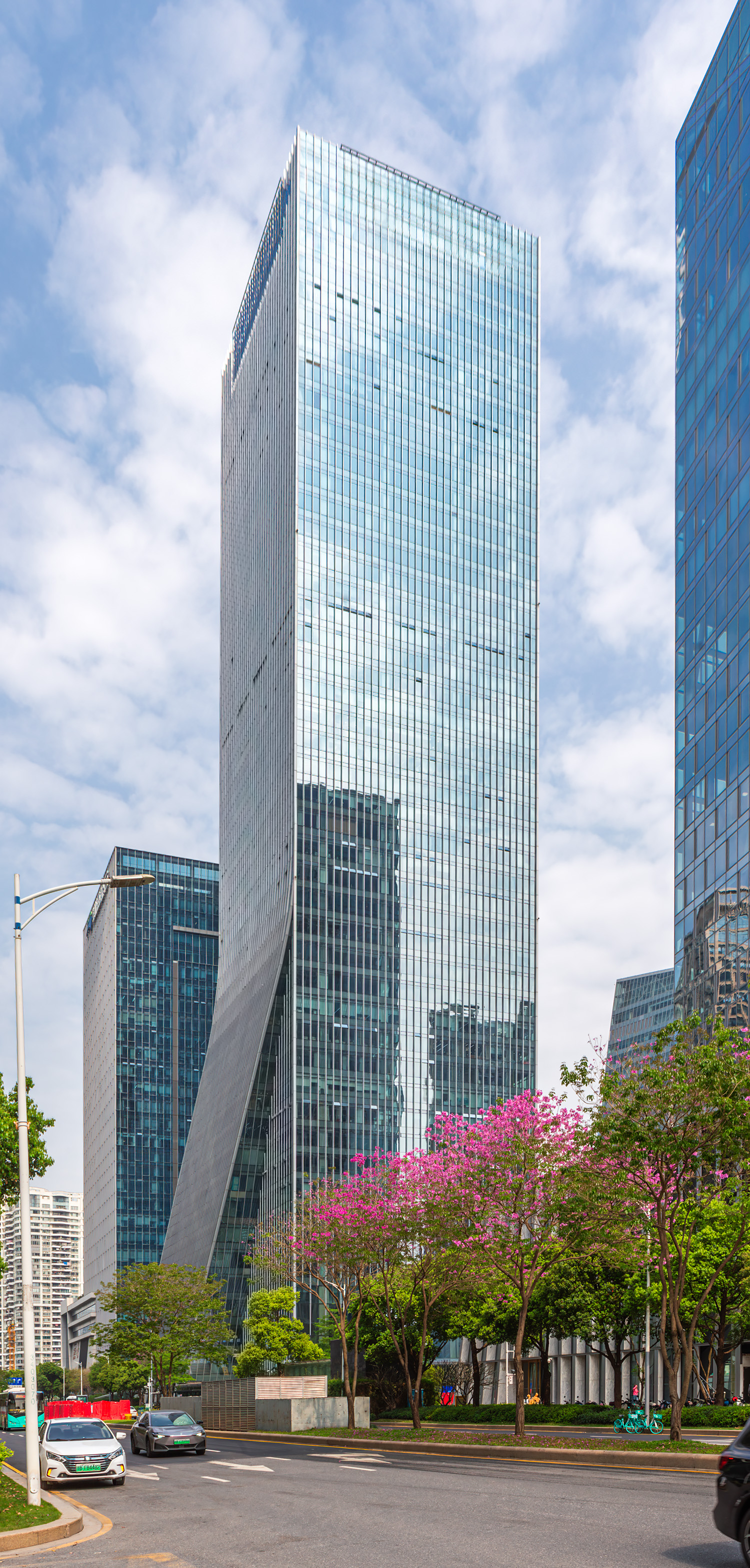 Excellence Houhai Financial Center, Shenzhen - View from the southeast. © Mathias Beinling