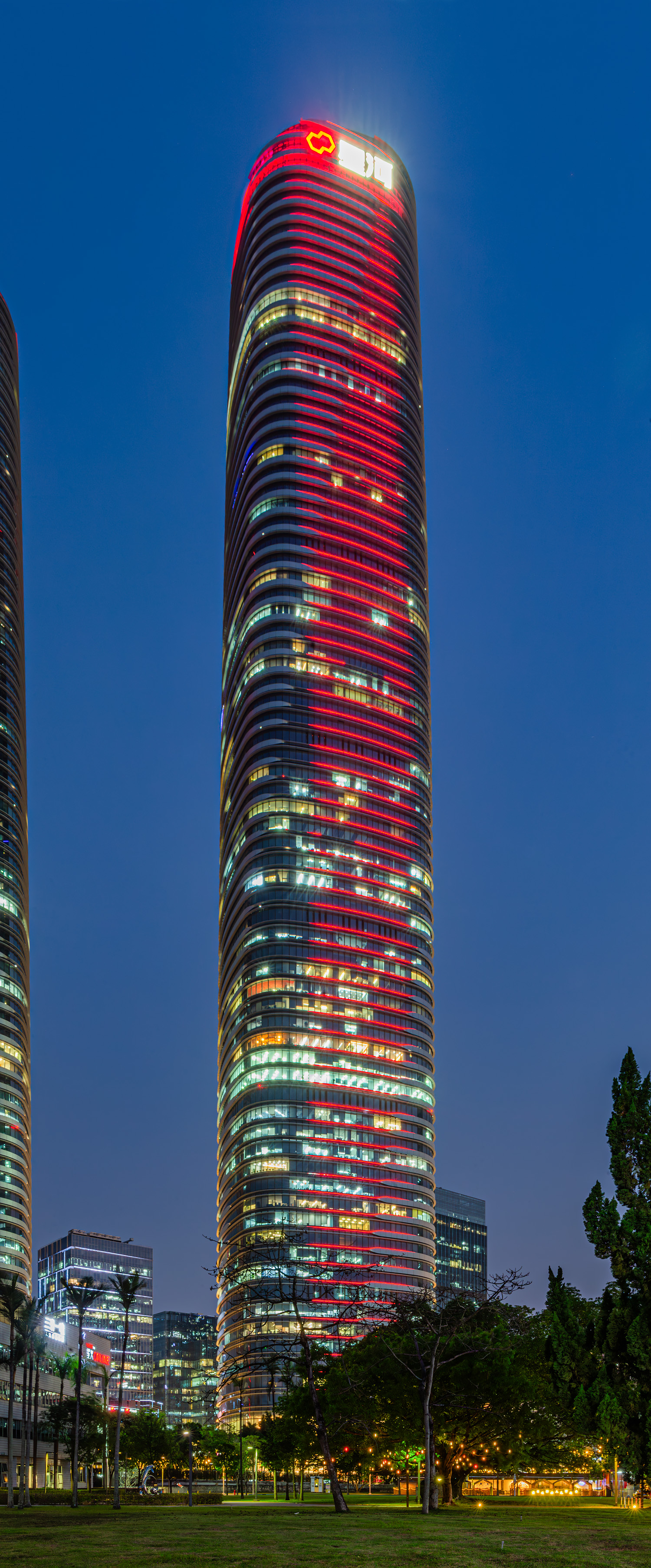 Galaxy World Tower 1, Shenzhen - View from the north. © Mathias Beinling