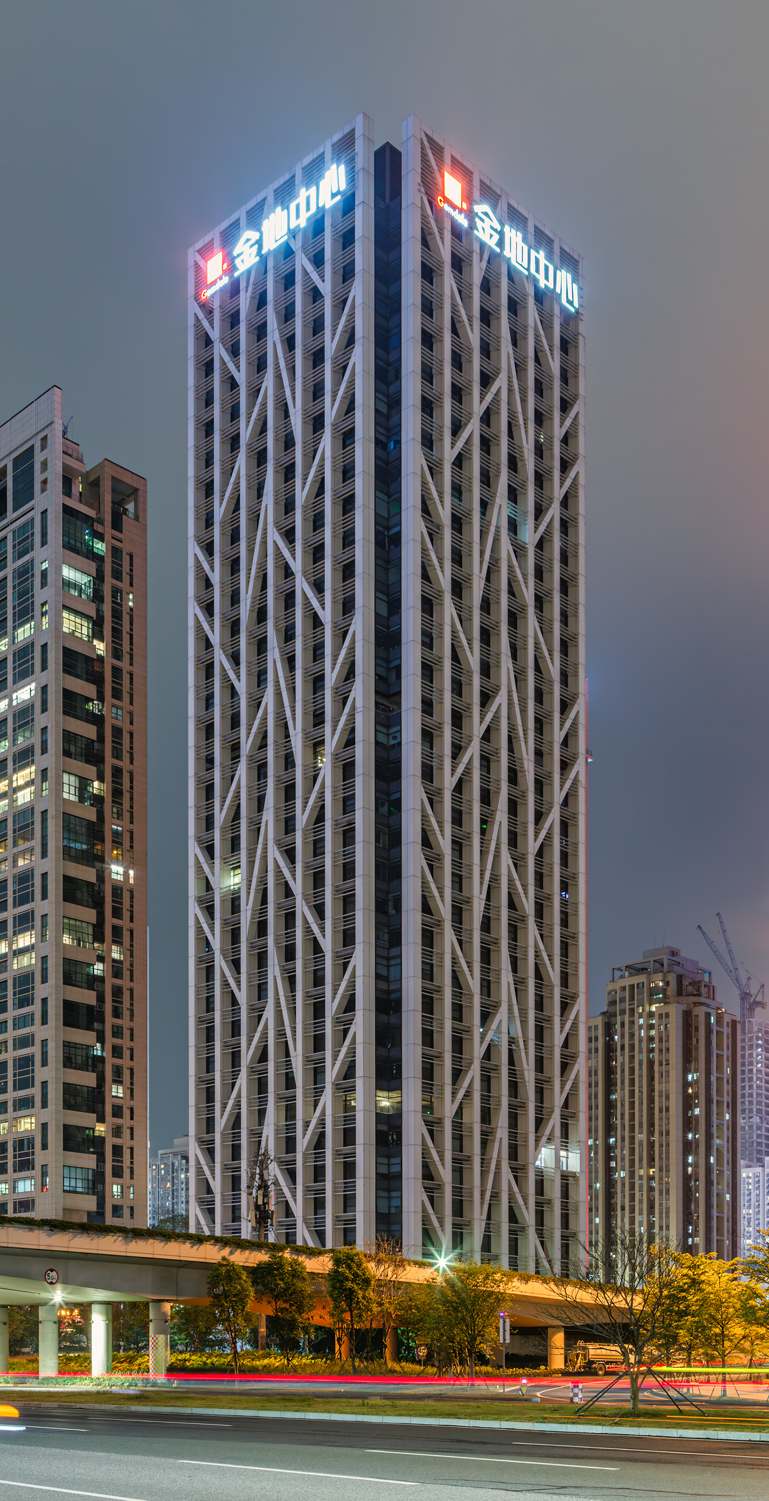 Golden Land Center, Shenzhen - View from the northwest. © Mathias Beinling