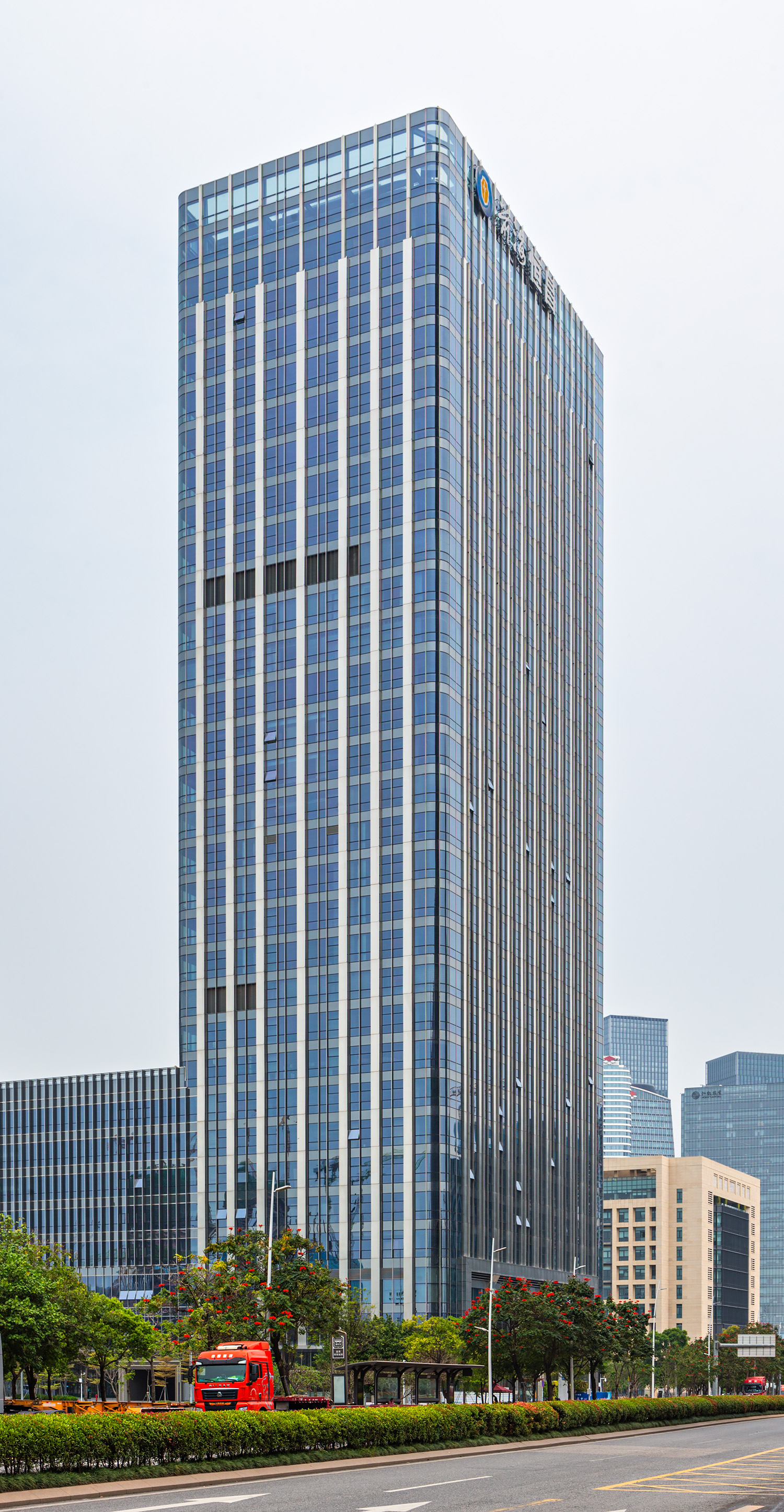 Hengchang Technology Building East Tower, Shenzhen - View from the south. © Mathias Beinling
