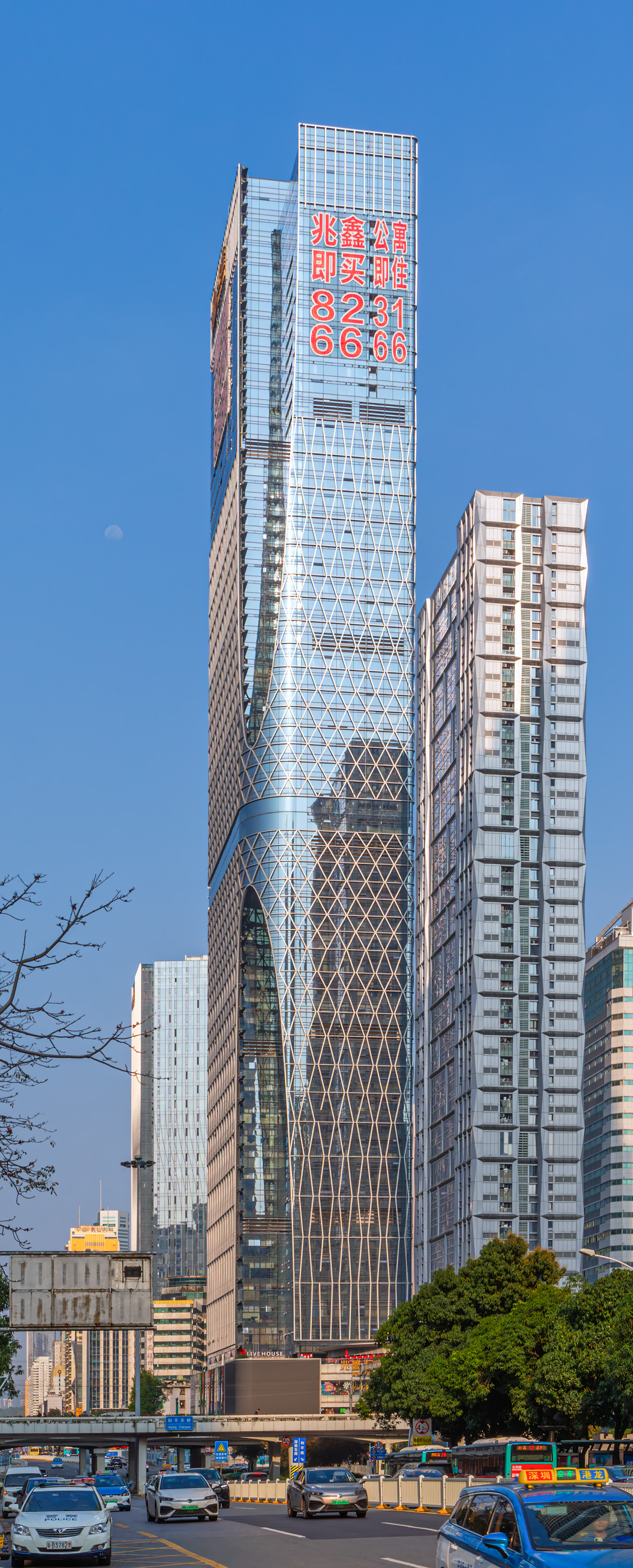 Huijin Tianzhu Square, Shenzhen - View from the west. © Mathias Beinling