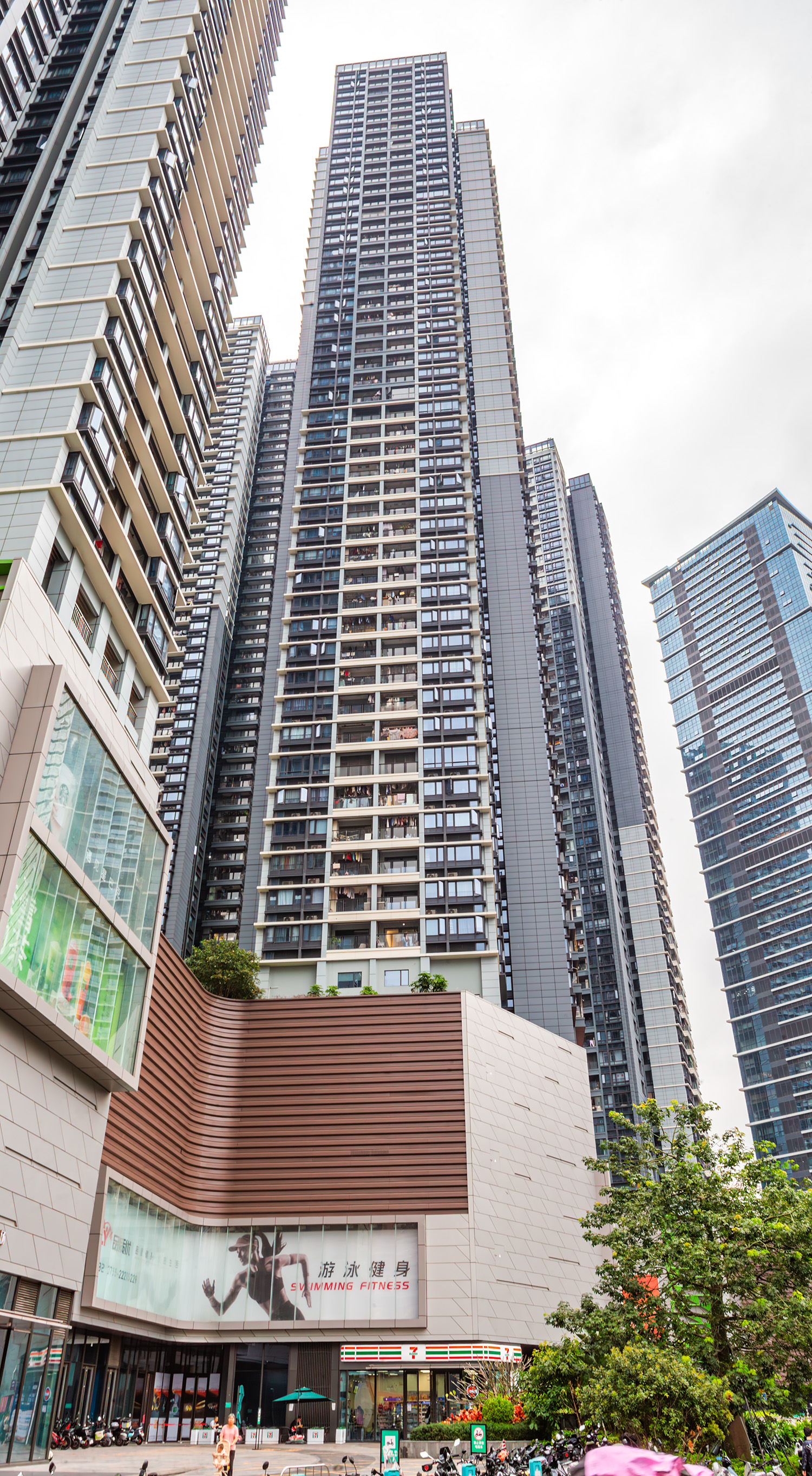 Kingkey Shuibei City Plaza Tower 7 - Looking up