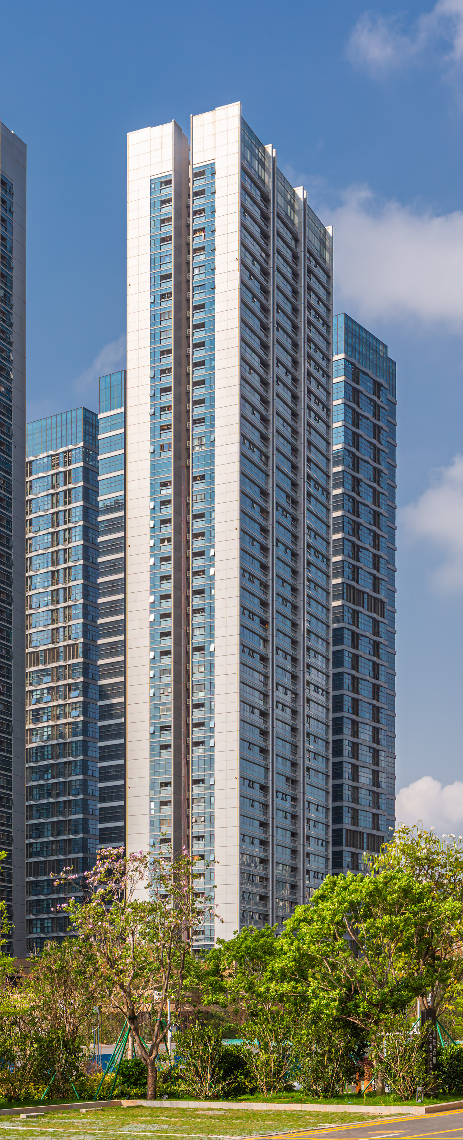 Longgang Jiuzuan Block 3B - View from the southwest