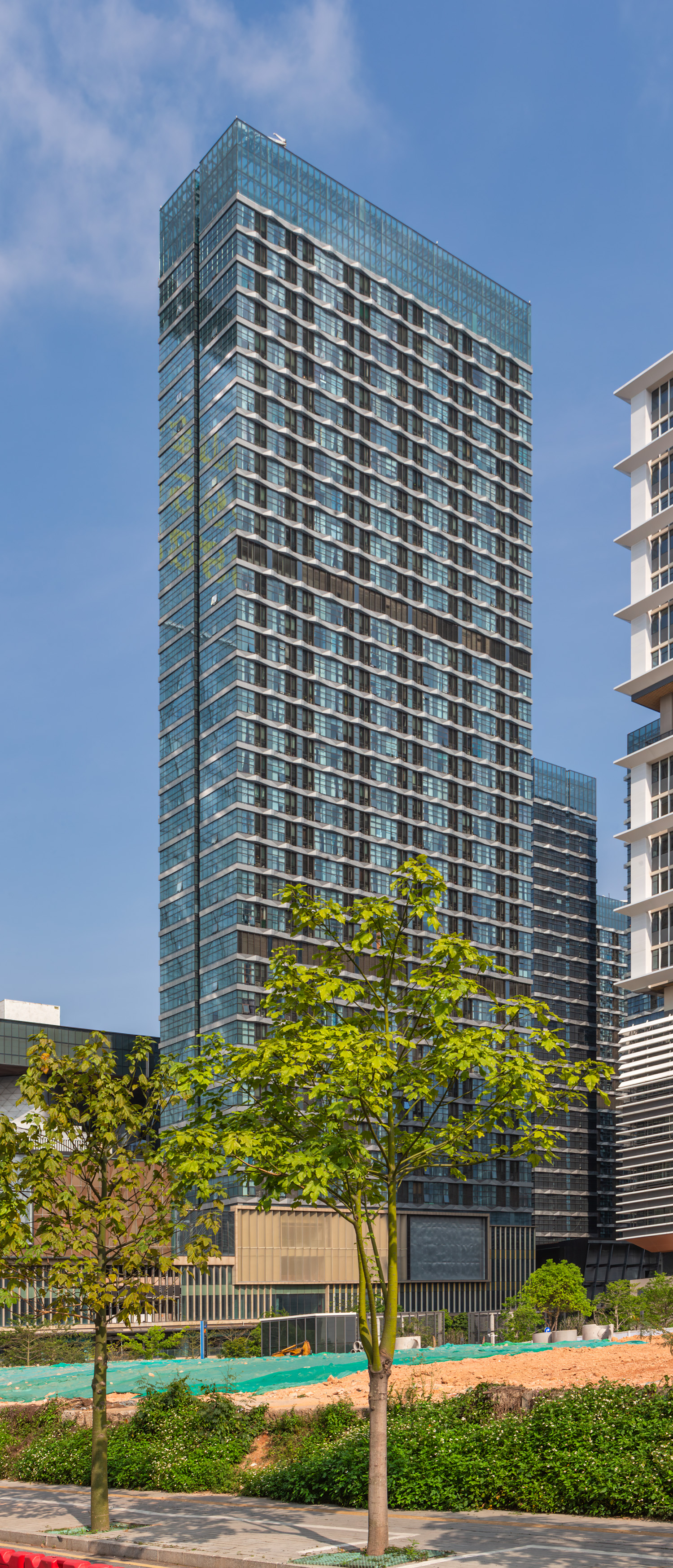 Longgang Jiuzuan Block 5C, Shenzhen - View from the west. © Mathias Beinling