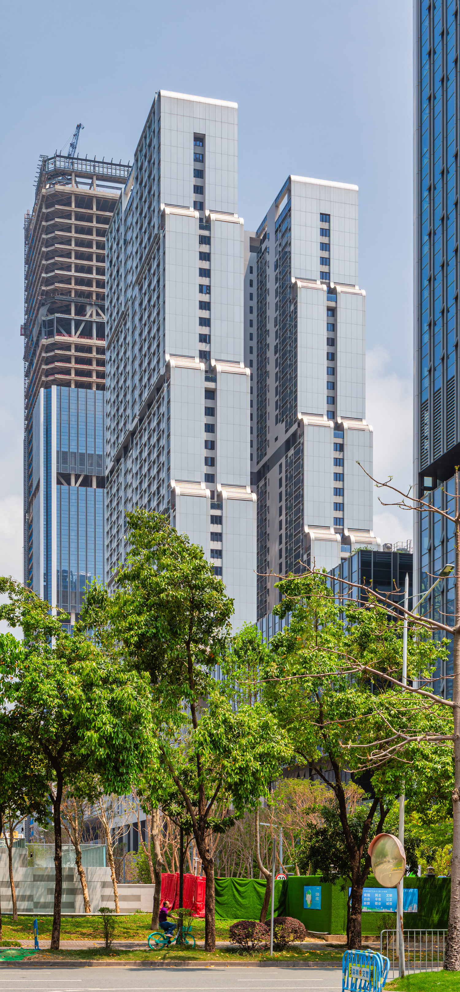 Nanshan Innovation Technology Center Tower 6, Shenzhen - View from the west. © Mathias Beinling