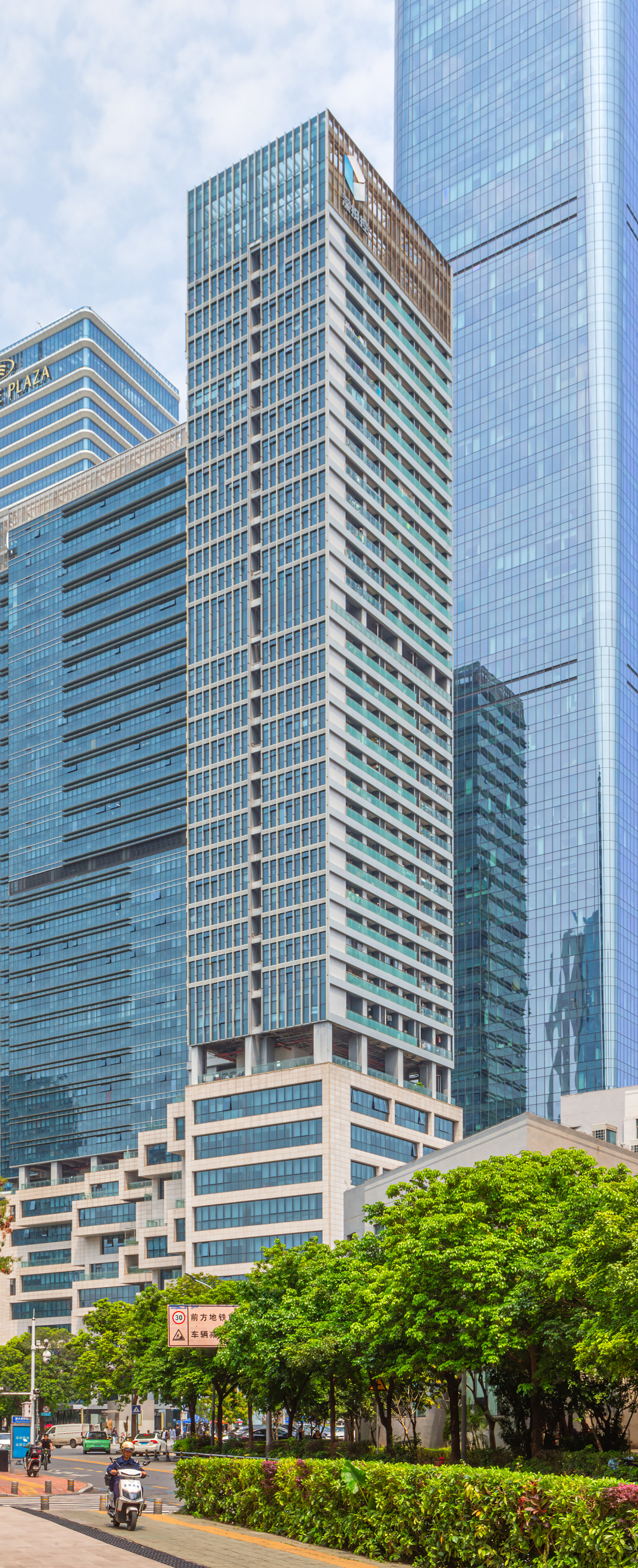 Shenzhen Investment Holdings Innovation World Tower A - View from the southwest