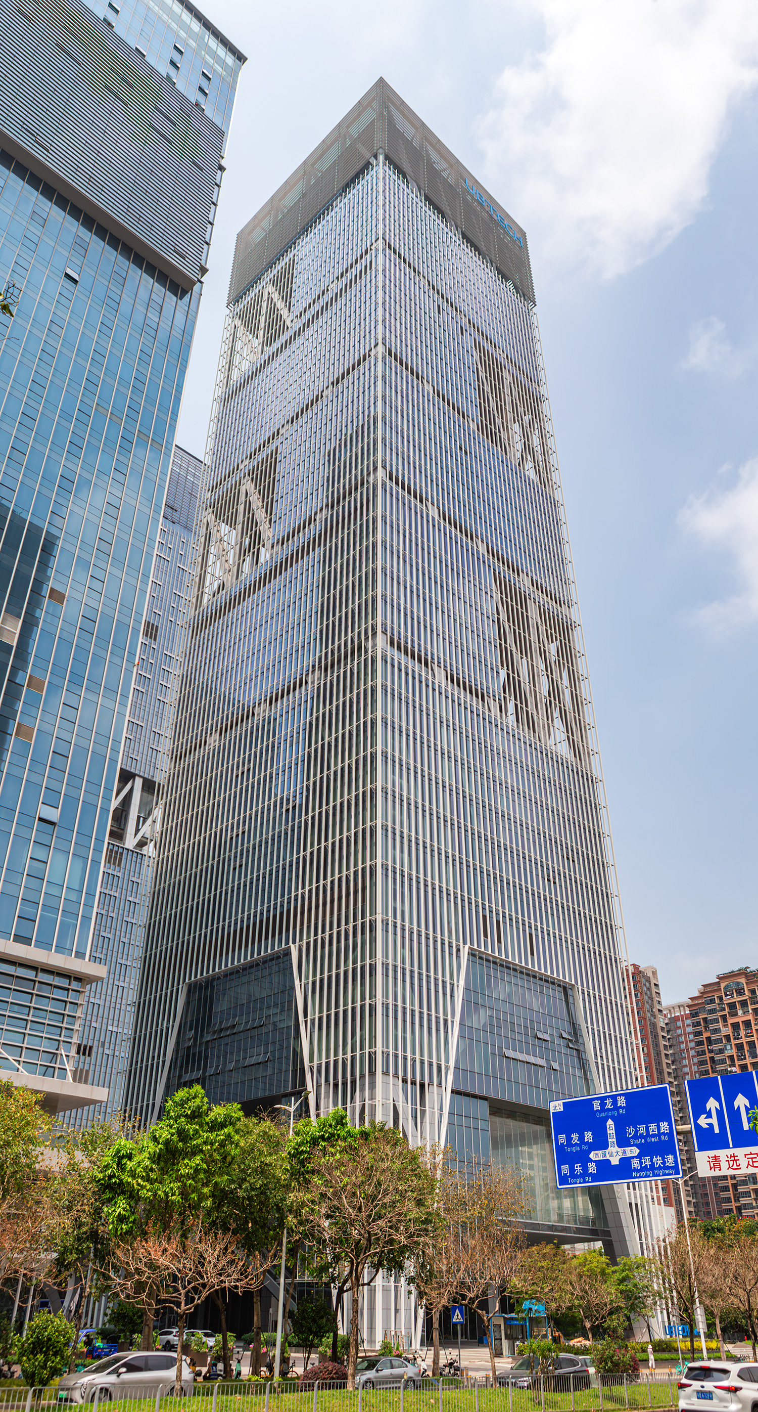 UBTECH Headquarters, Shenzhen - Looking up. © Mathias Beinling