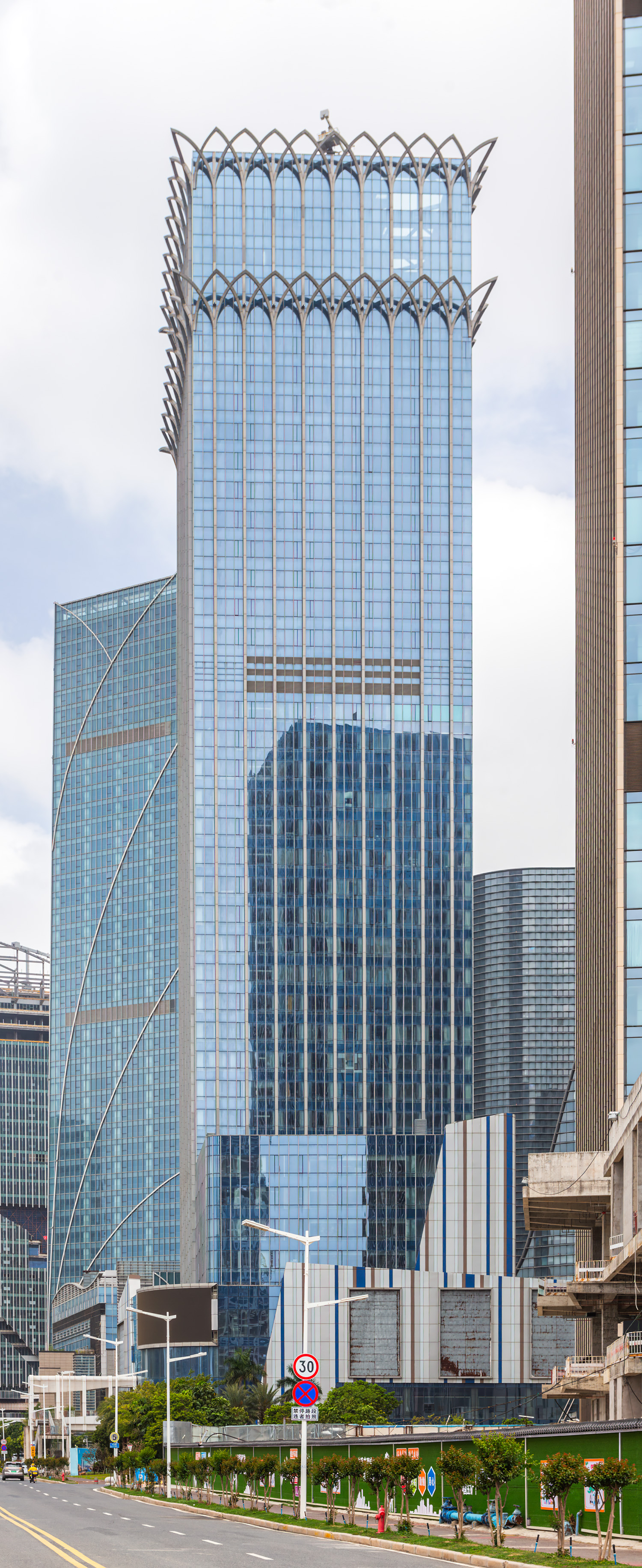 City Indian Lotus Building, Zhuhai - View from the south. © Mathias Beinling
