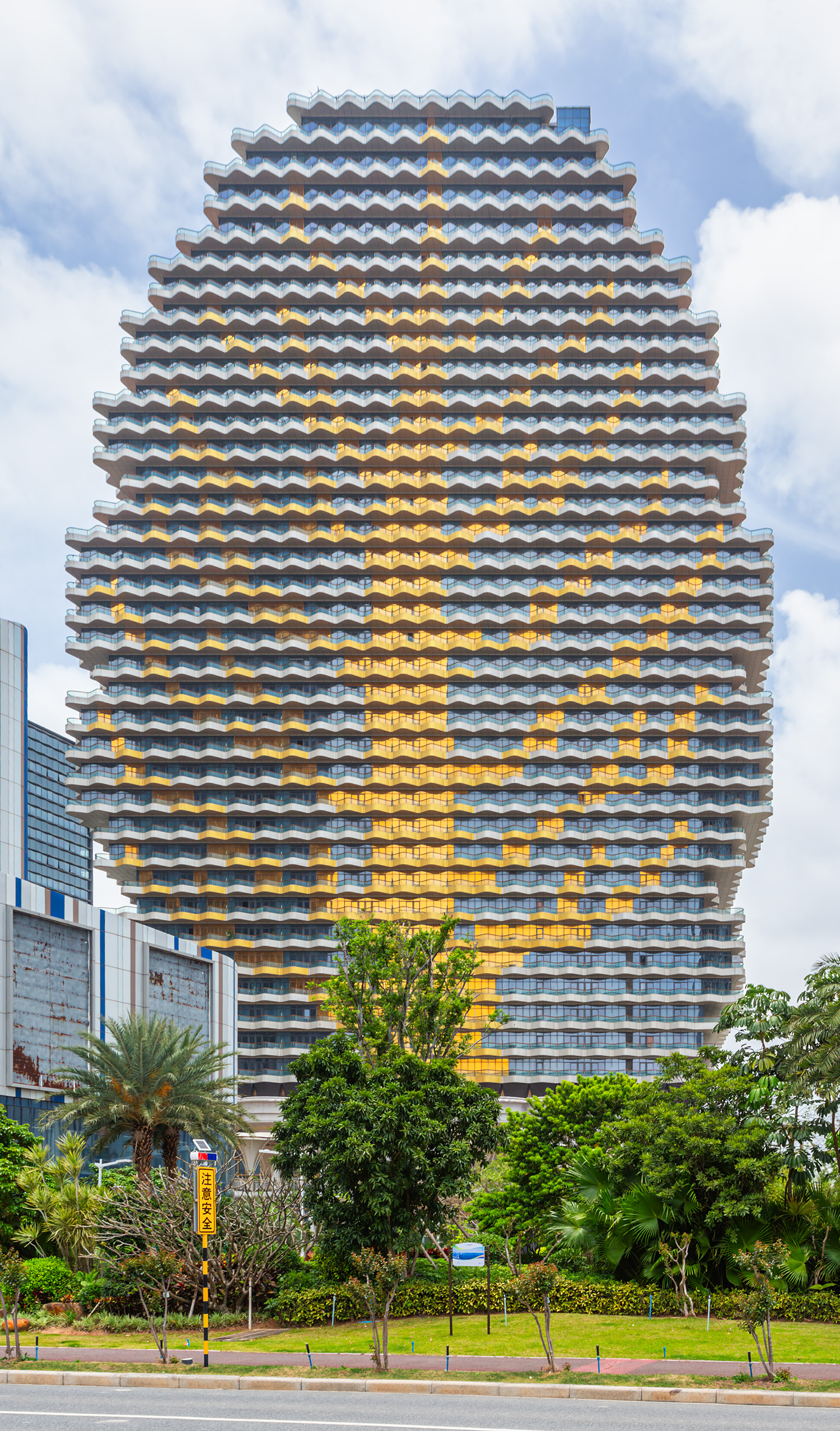 Crown Tree Building, Zhuhai - View from the northeast. © Mathias Beinling