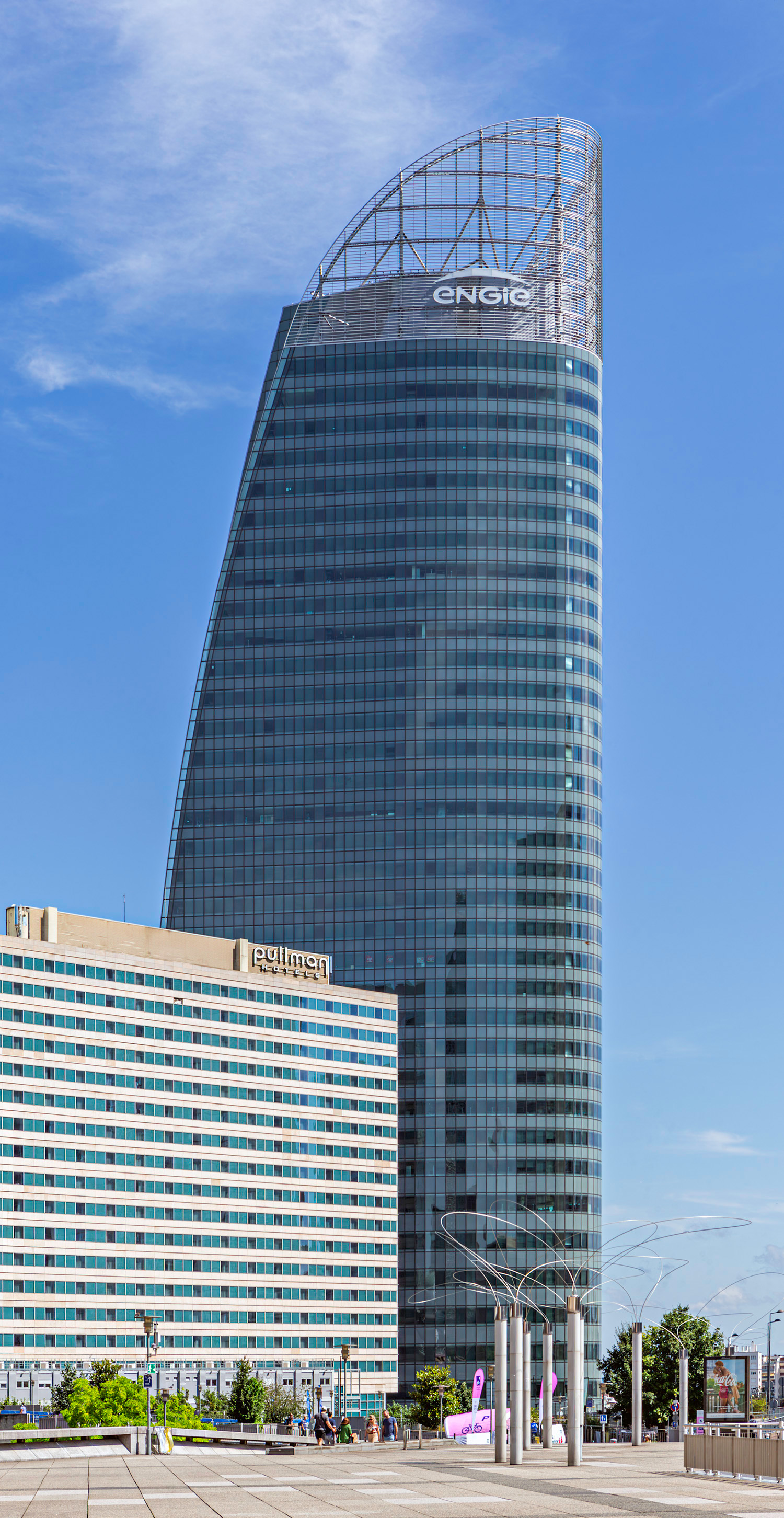 Tour T1, Courbevoie - View from the southwest. © Mathias Beinling