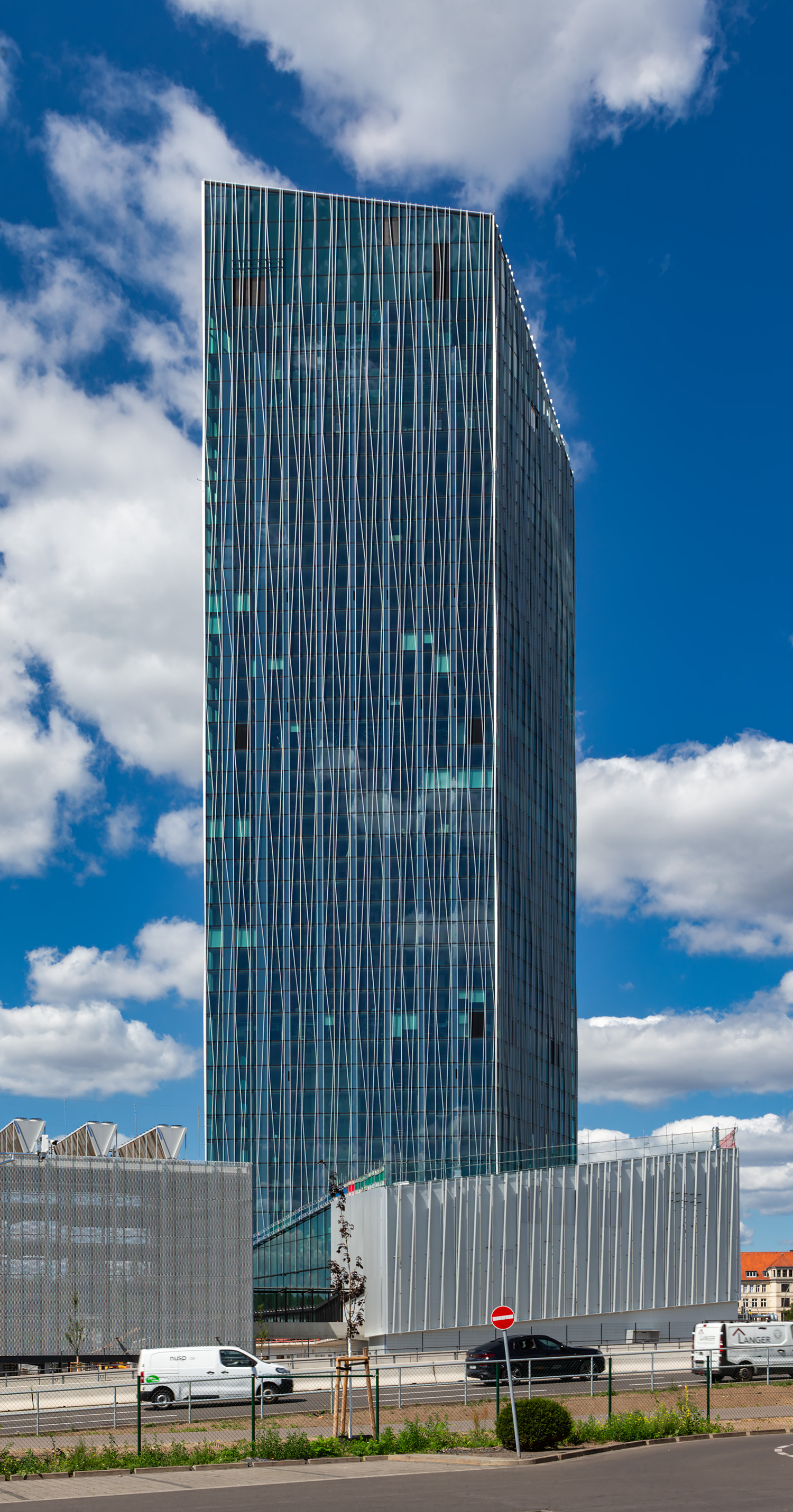 Estrel Tower, Berlin - View from the east. © Mathias Beinling