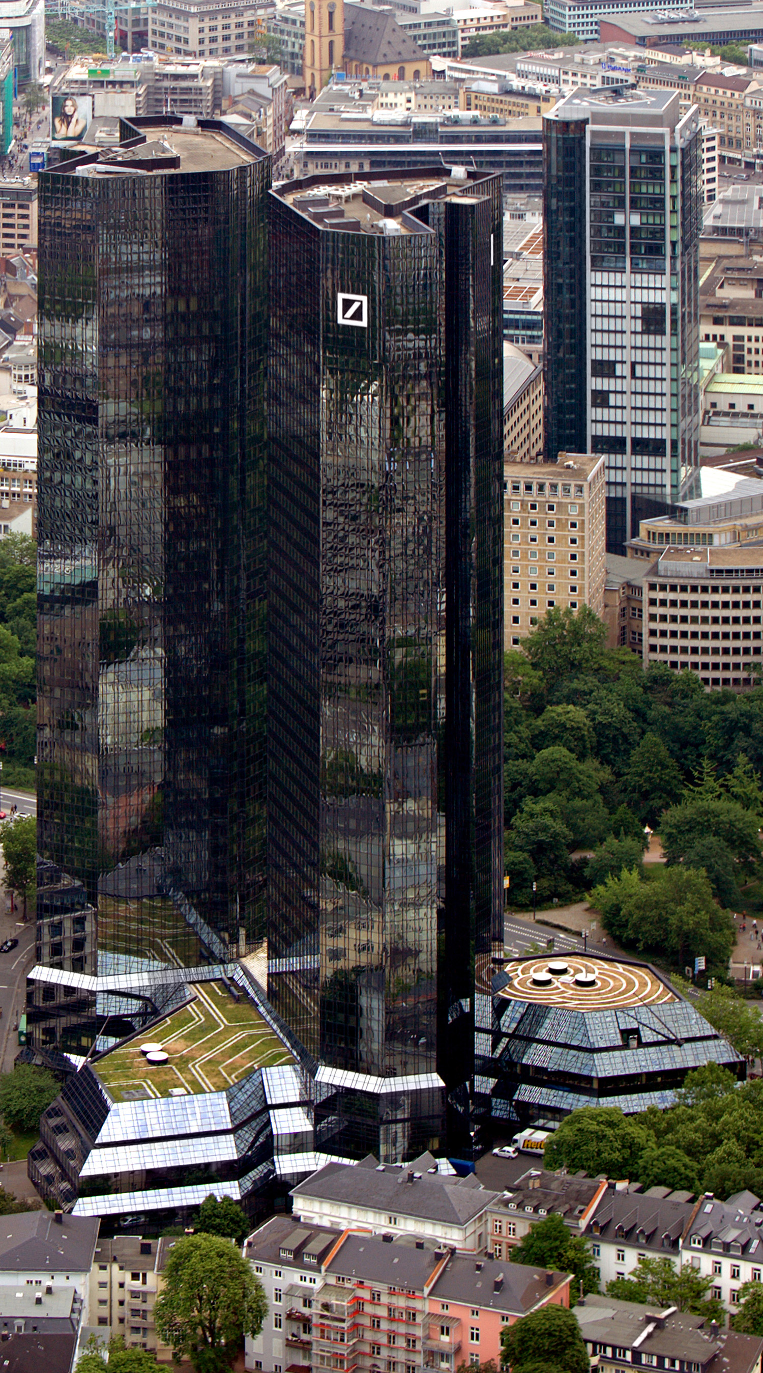 Deutsche Bank Tower I, Frankfurt - View from a helicopter. © Mathias Beinling