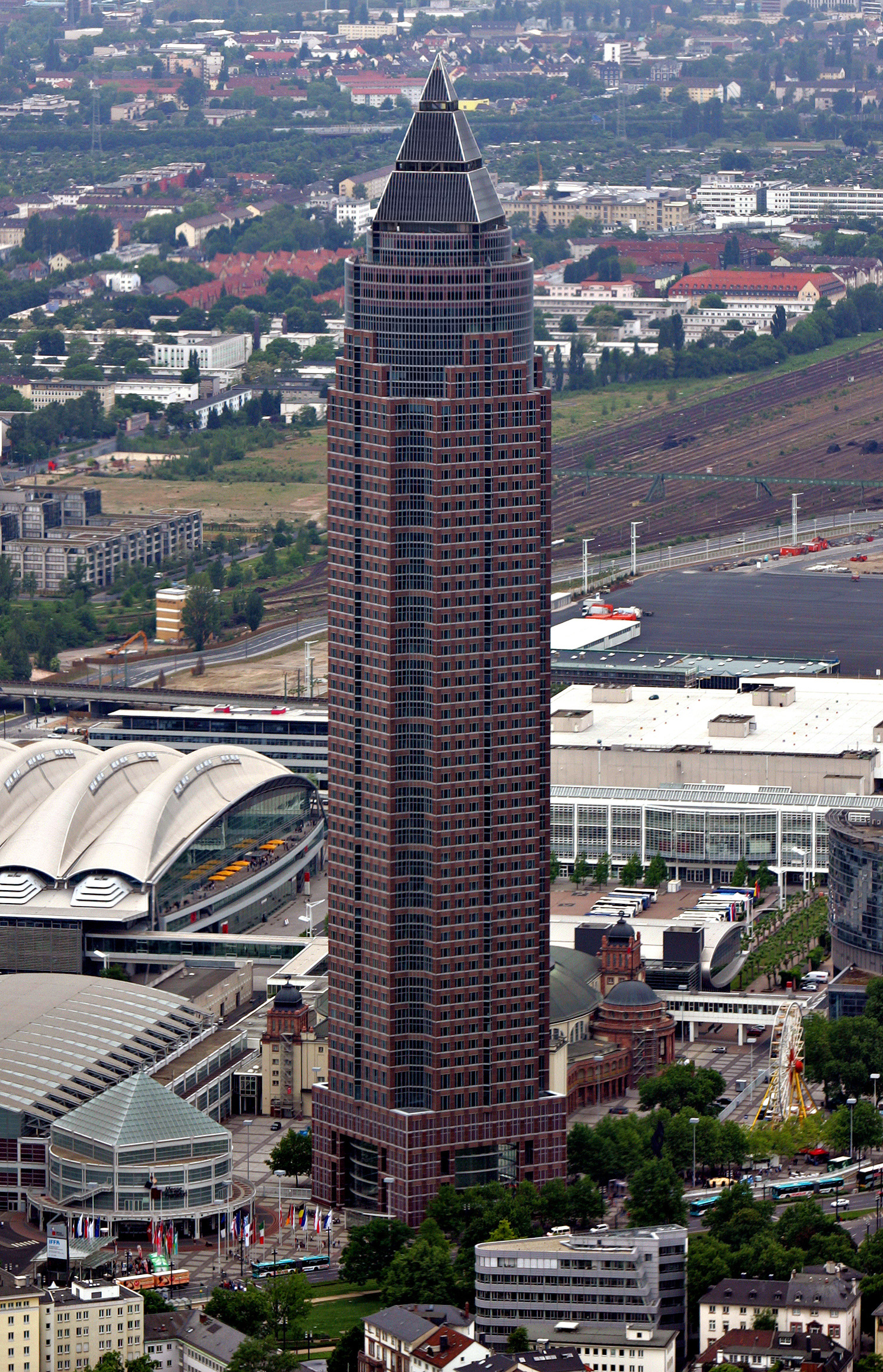 MesseTurm, Frankfurt - View from a helicopter. © Mathias Beinling