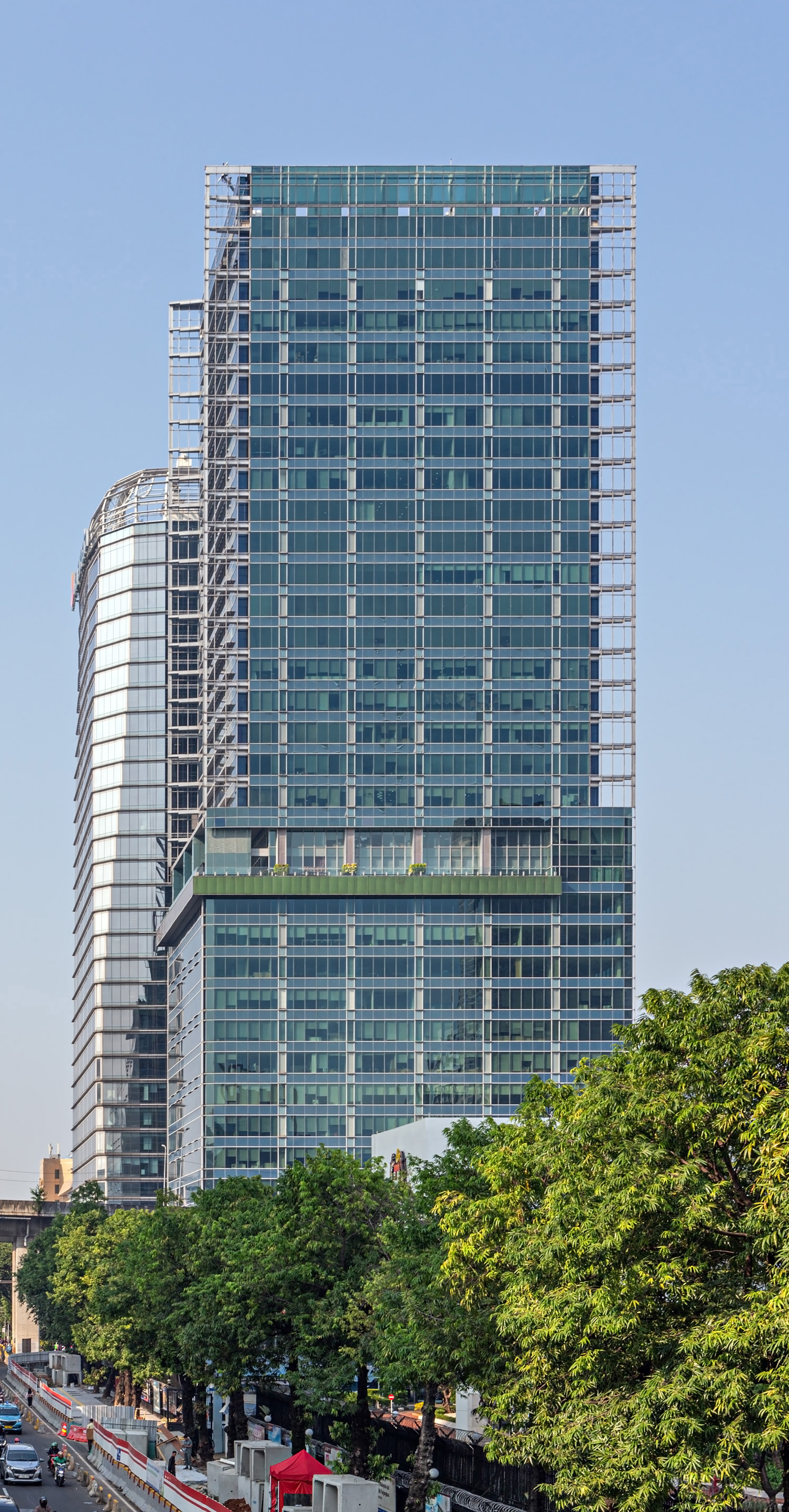Cyber2 Tower, Jakarta - View from the north. © Mathias Beinling