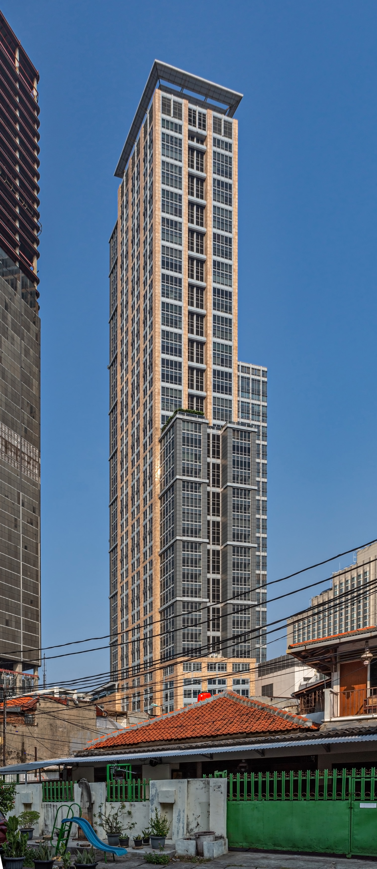 Keraton at the Plaza, Jakarta - View from the northwest. © Mathias Beinling