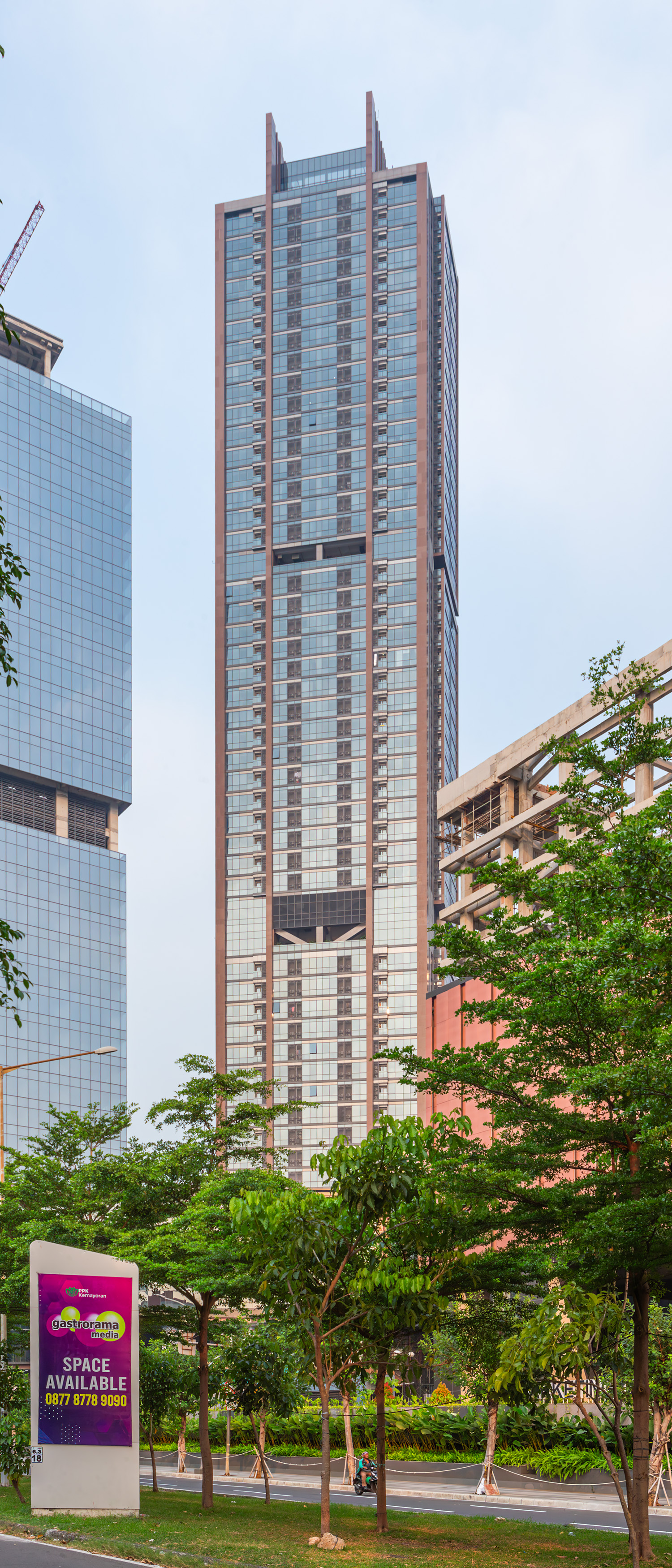 Menara Jakarta Exquinox Tower, Jakarta - View from the west. © Mathias Beinling