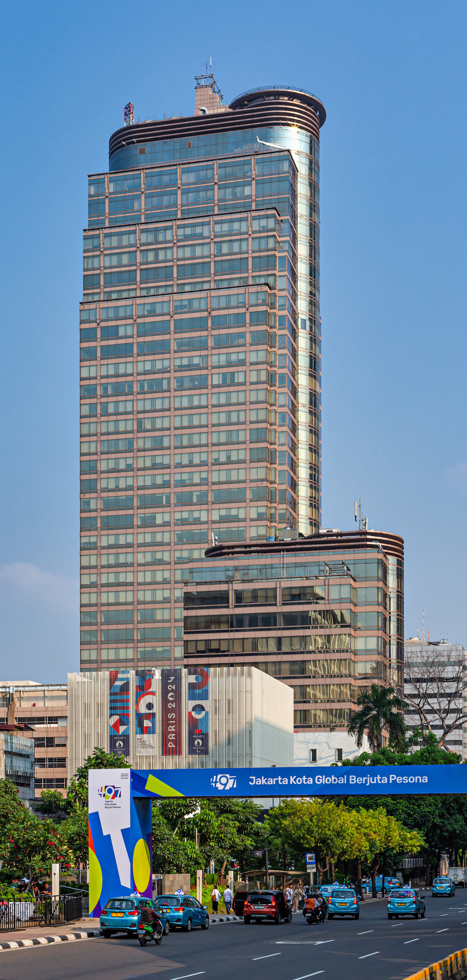 Plaza BII Tower II, Jakarta - View from the north. © Mathias Beinling