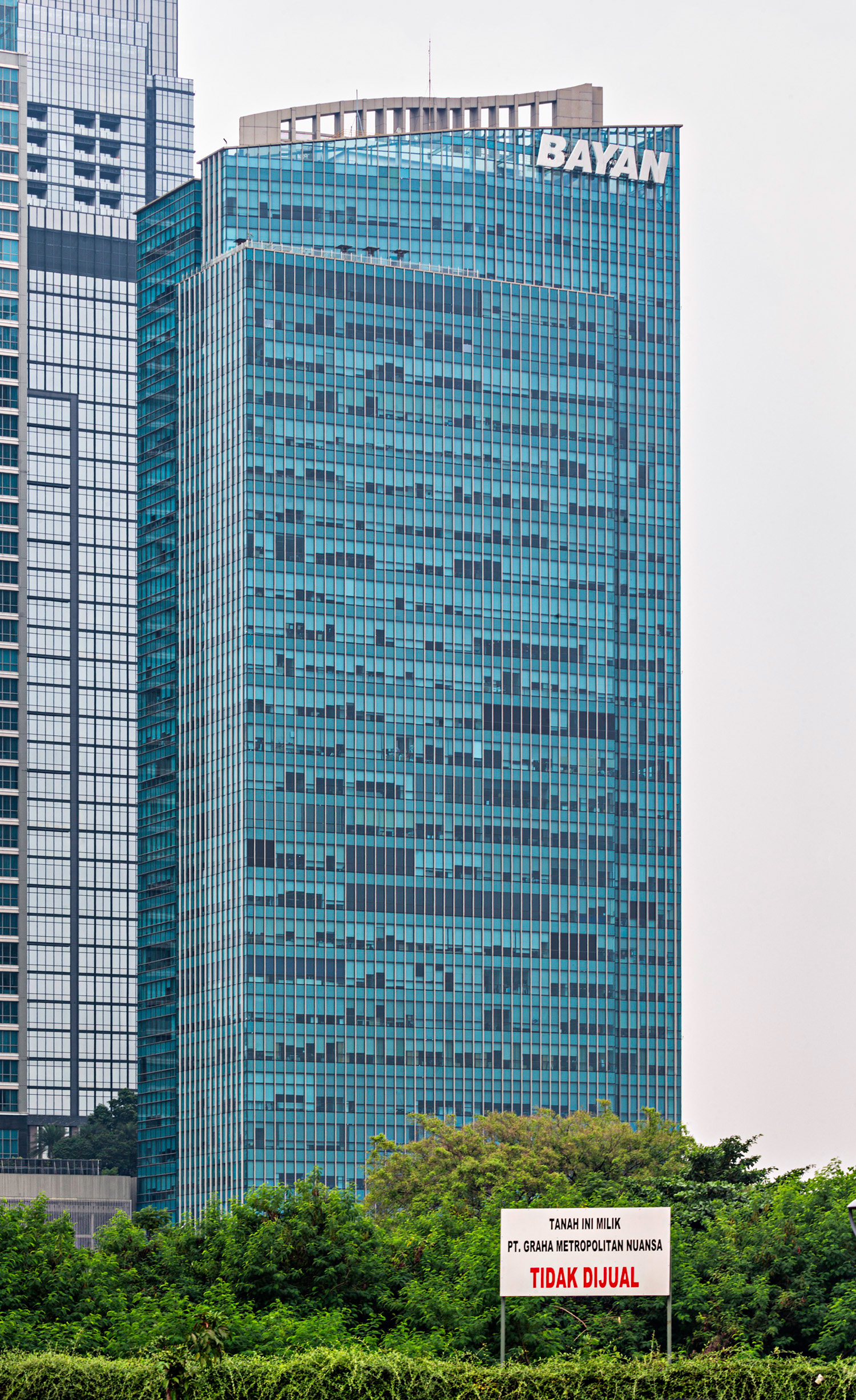 Residence 8 @ Senopati Equity Tower, Jakarta - View from the northwest. © Mathias Beinling