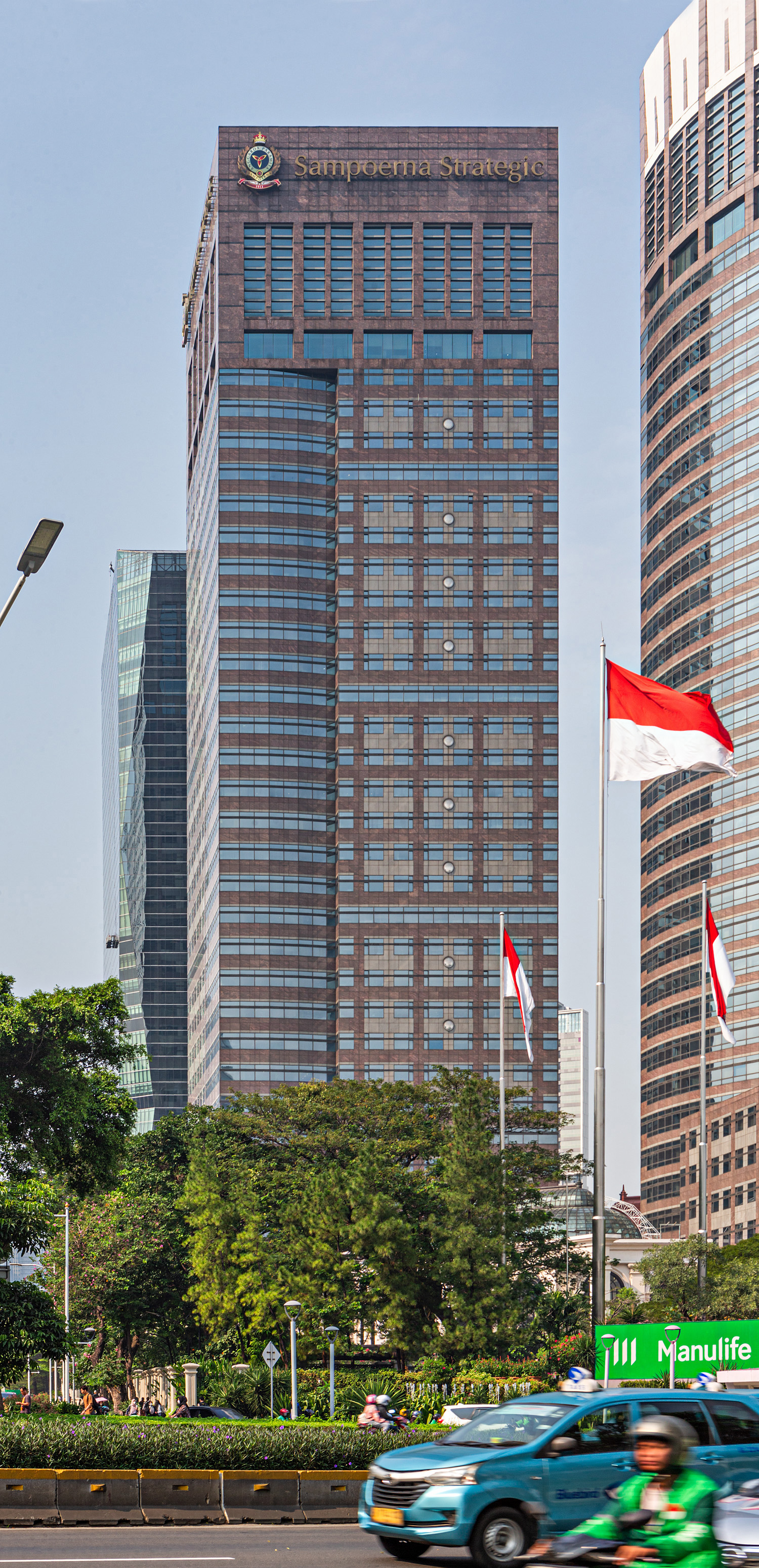 Sampoerna Strategic Square South Tower, Jakarta - View from the northwest. © Mathias Beinling