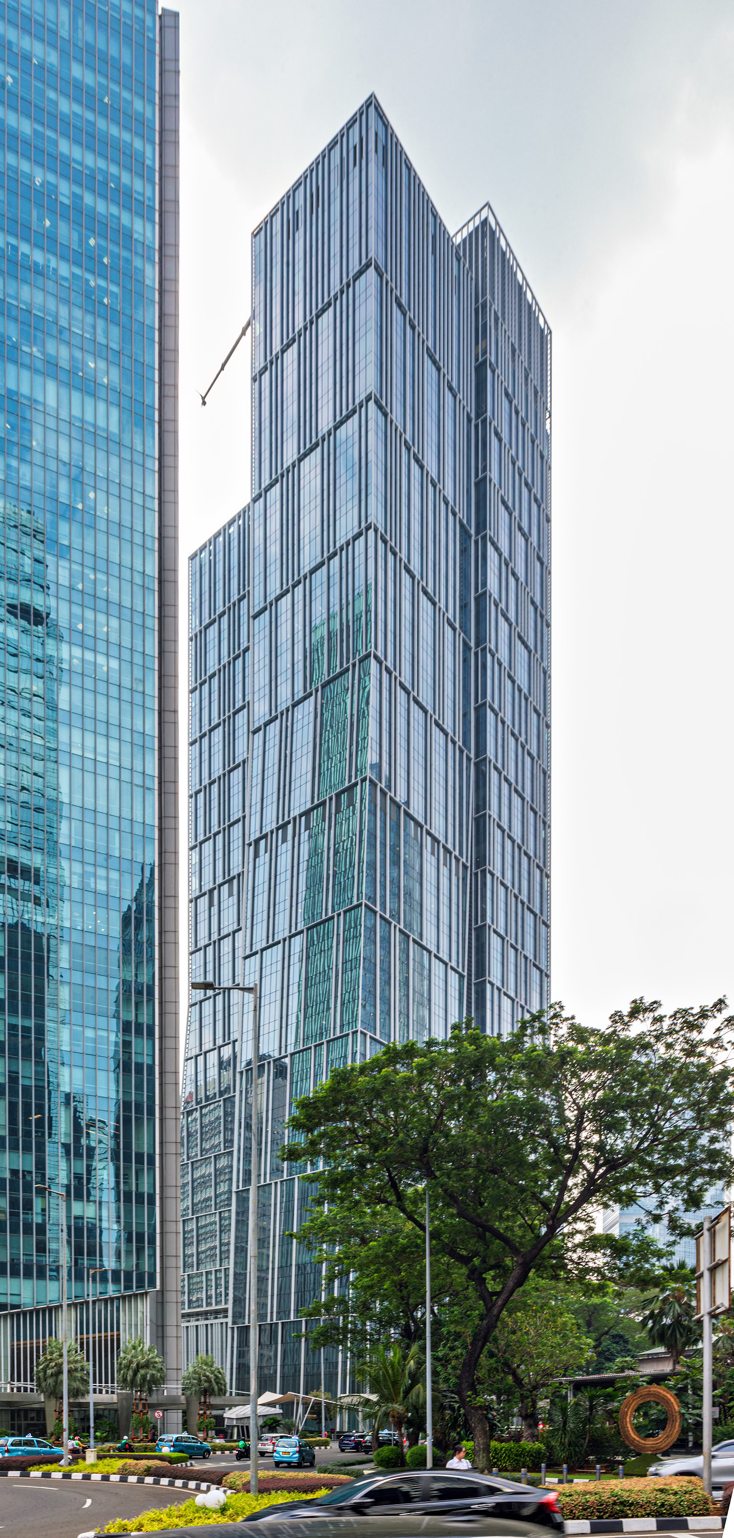 Sequis Tower, Jakarta - View from the south. © Mathias Beinling