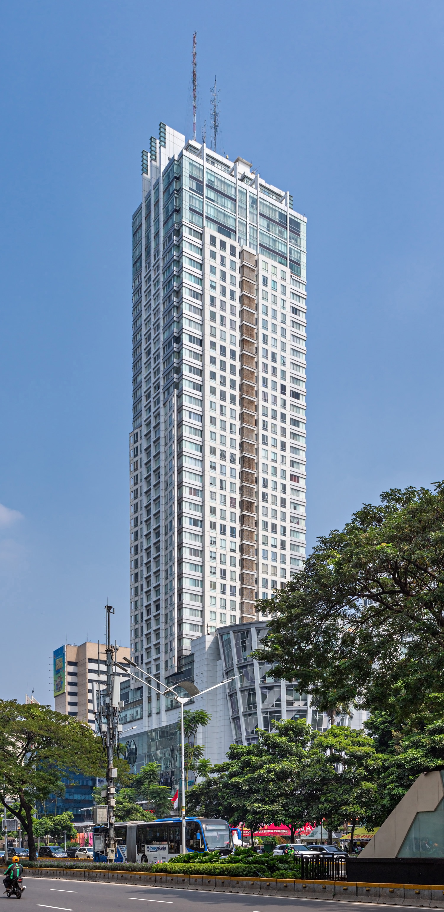 The Pinnacle, Jakarta - View from the east. © Mathias Beinling