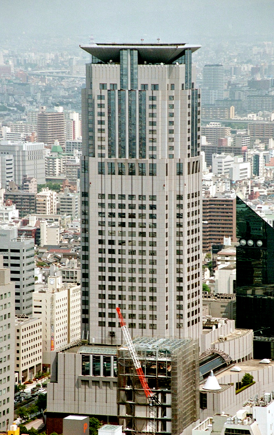 Applause Tower, Osaka - View from Umeda Sky Building. © Mathias Beinling