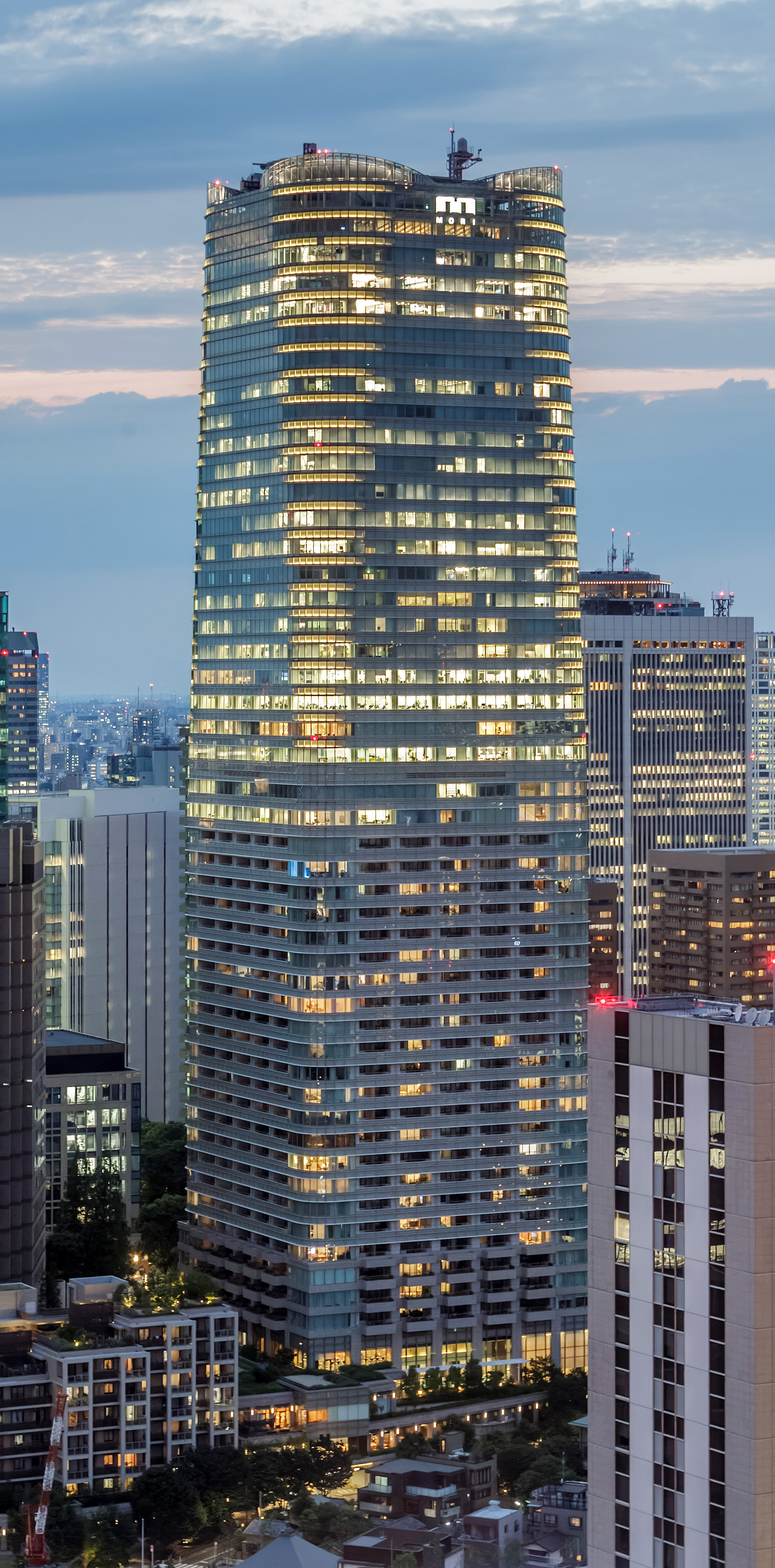 Ark Hills Sengokuyama Mori Tower, Tokyo - View from Tokyo Tower. © Mathias Beinling