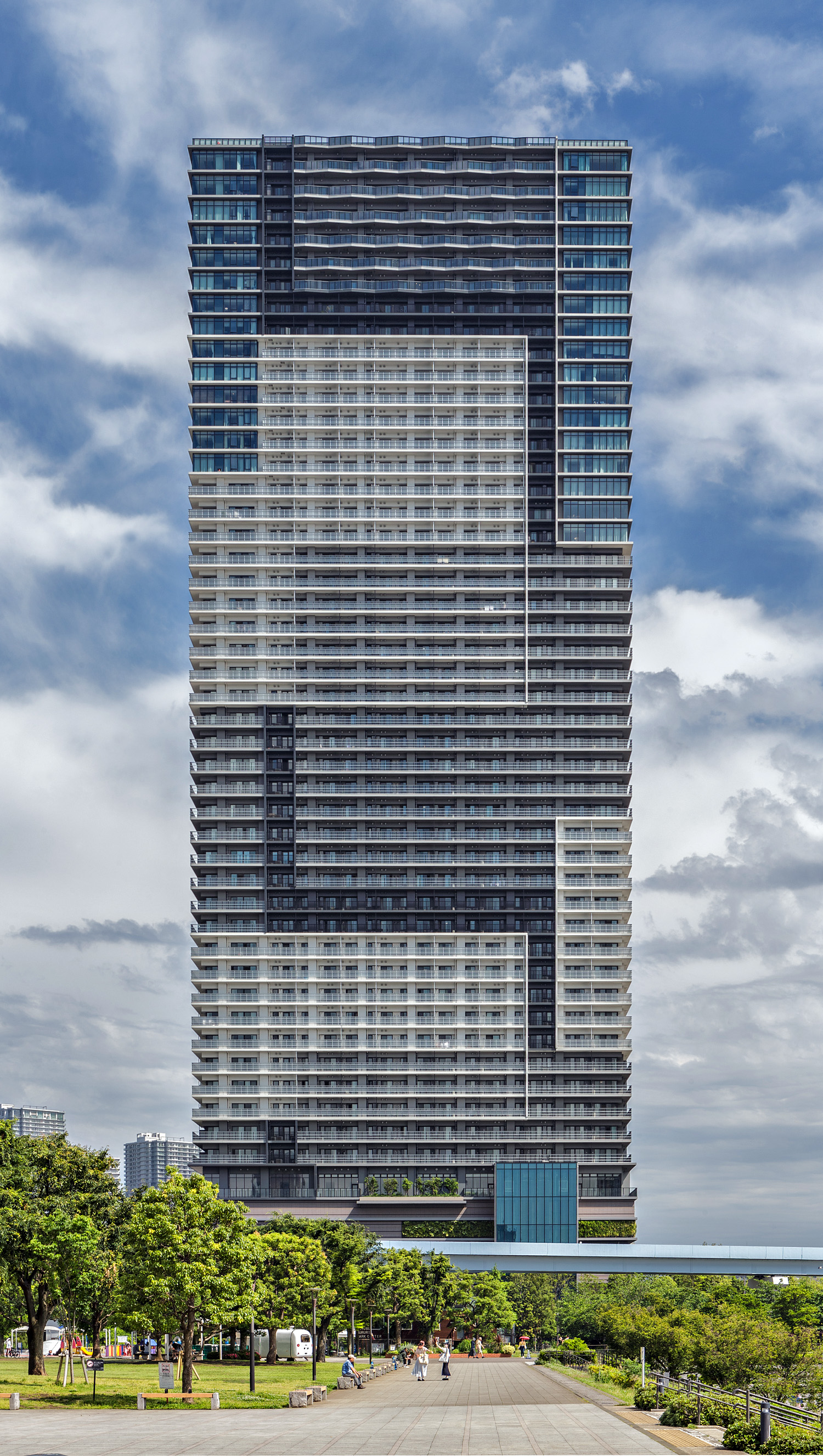 Branz Tower, Tokyo - View from the northeast. © Mathias Beinling
