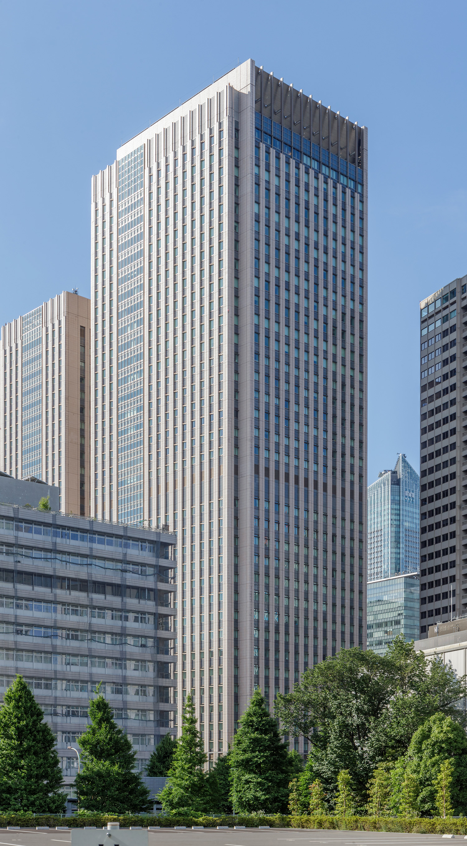 Kasumigaseki Common Gate West Building, Tokyo - View from the northwest. © Mathias Beinling