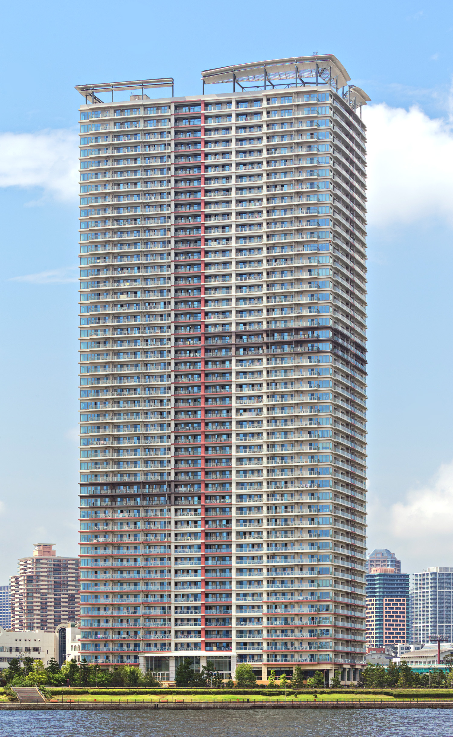 Park Tower Harumi, Tokyo - View from the southeast. © Mathias Beinling
