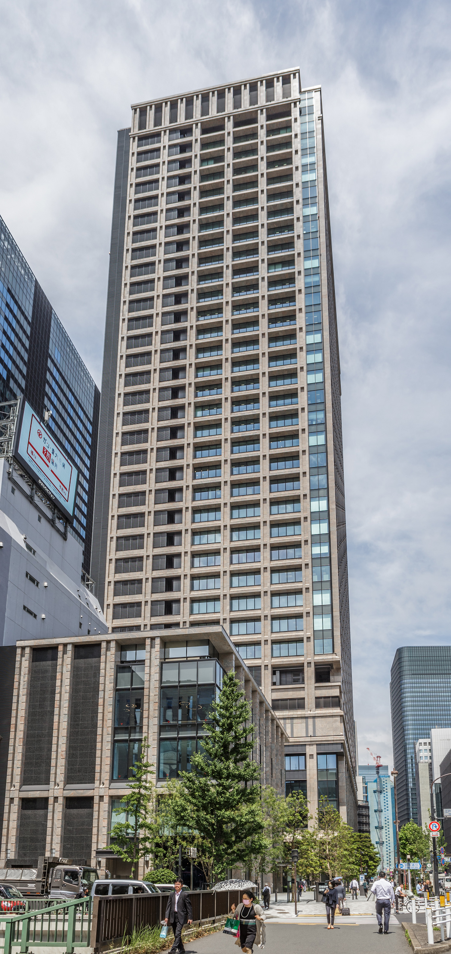 Tokyo Nihonbashi Tower, Tokyo - View from the east. © Mathias Beinling