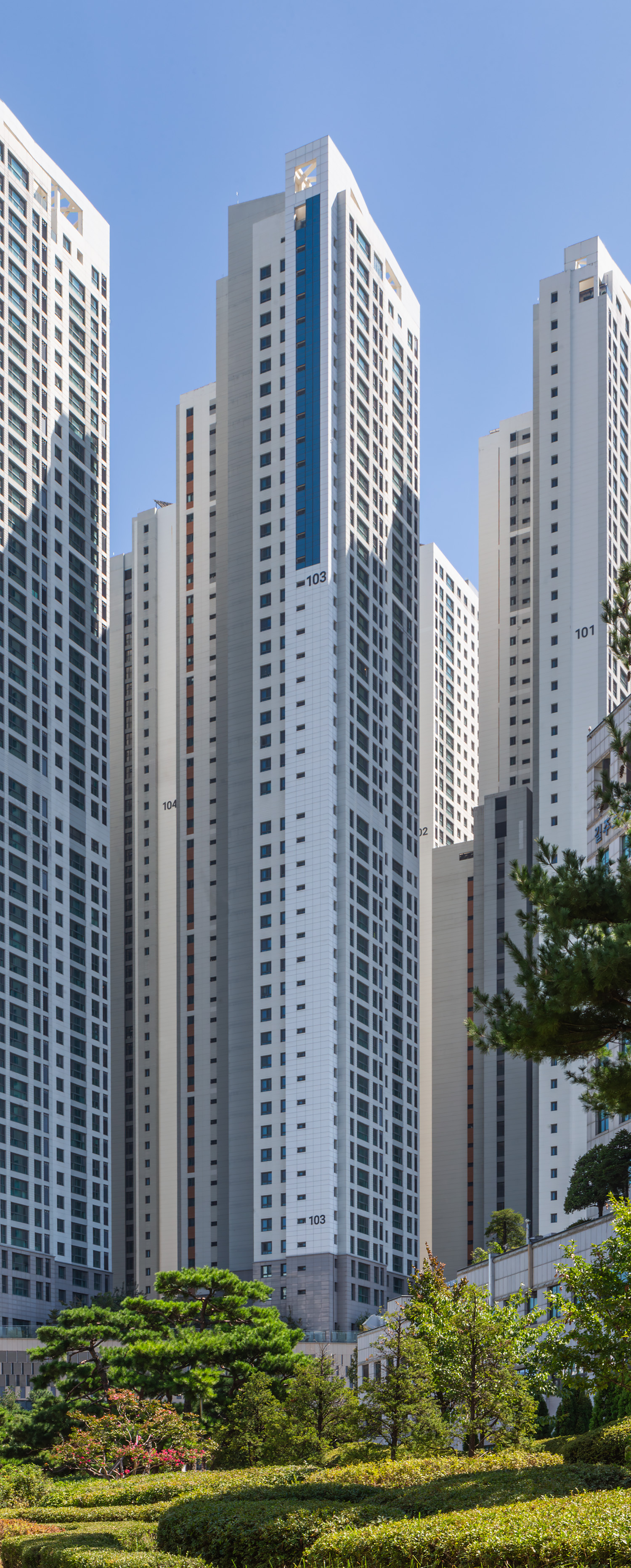 Hillstate Jungdong Tower 103, Bucheon - View from the west. © Mathias Beinling