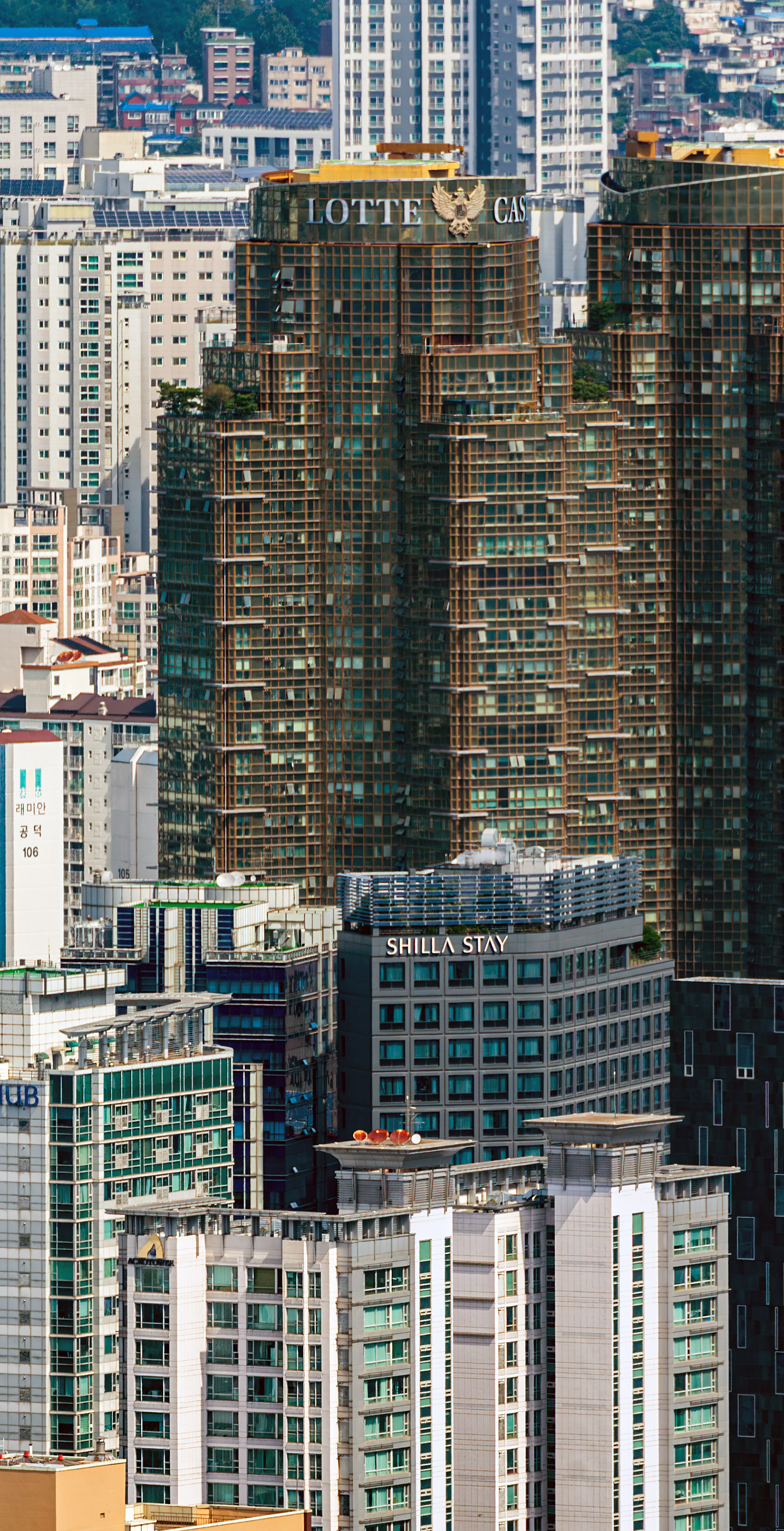 Lotte Castle President Tower 102 - Top floors seen from KLI 63 Building