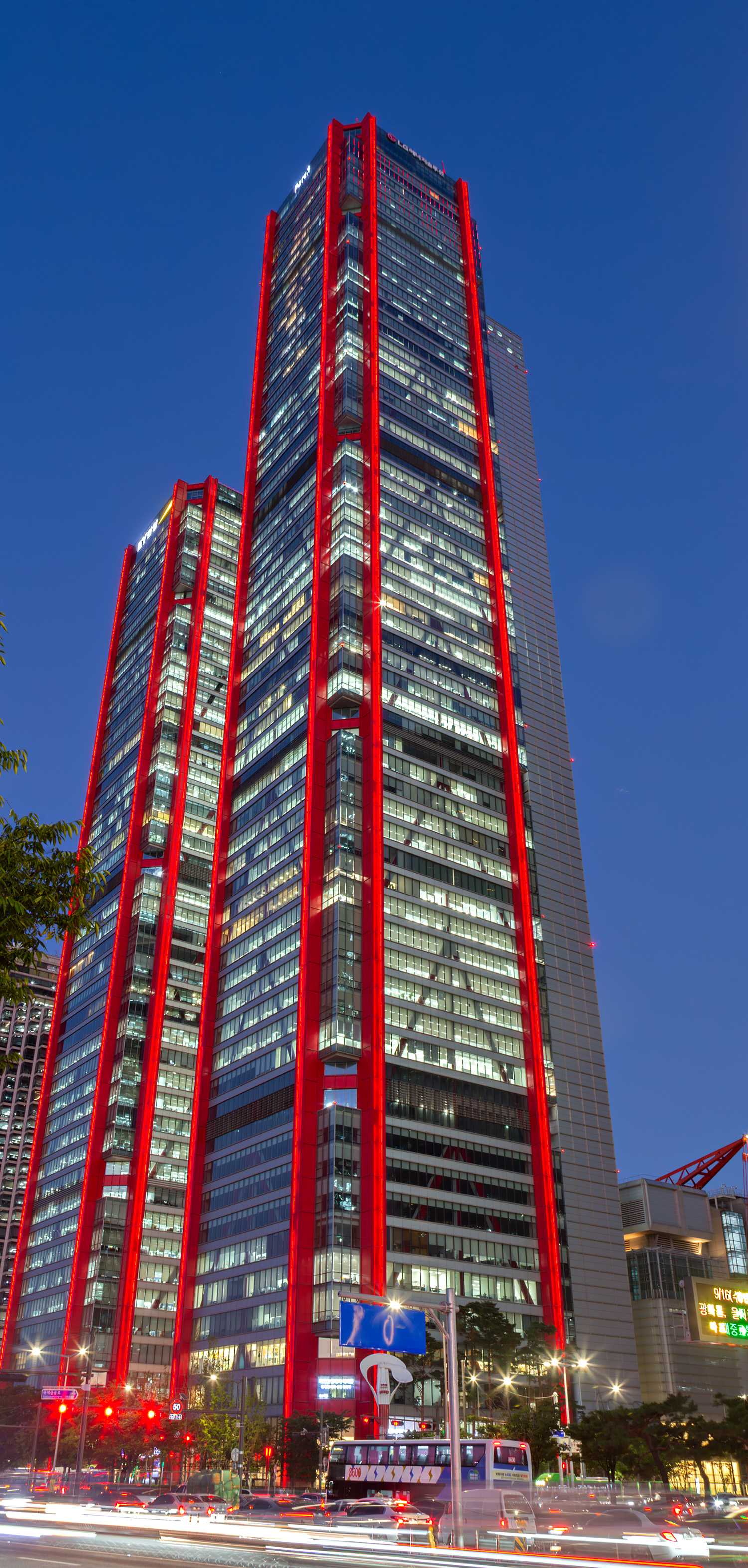 Parc1 Tower I, Seoul - Looking up. © Mathias Beinling