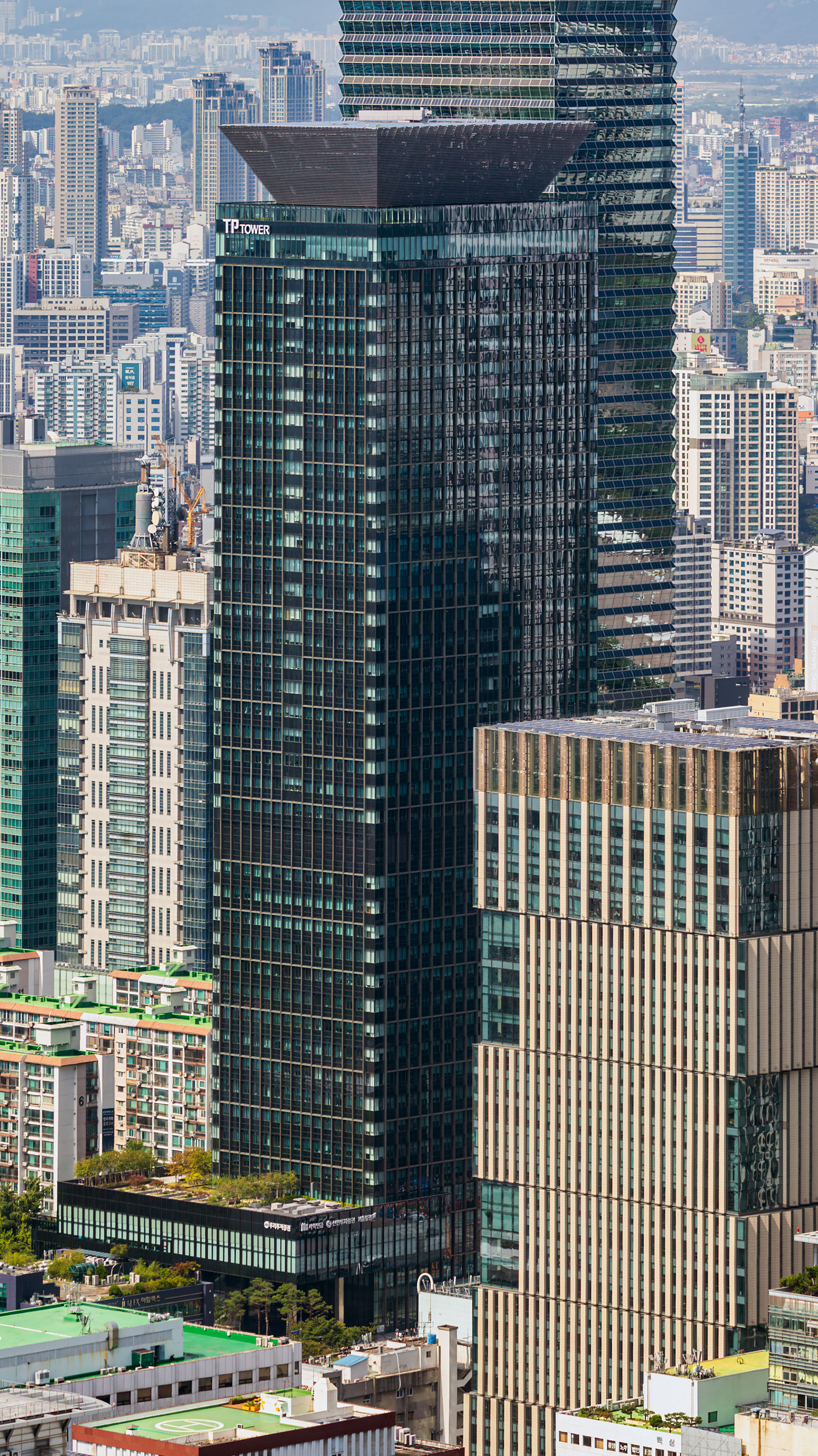 Yeouido Teachers Pension Tower - View from KLI 63 Building