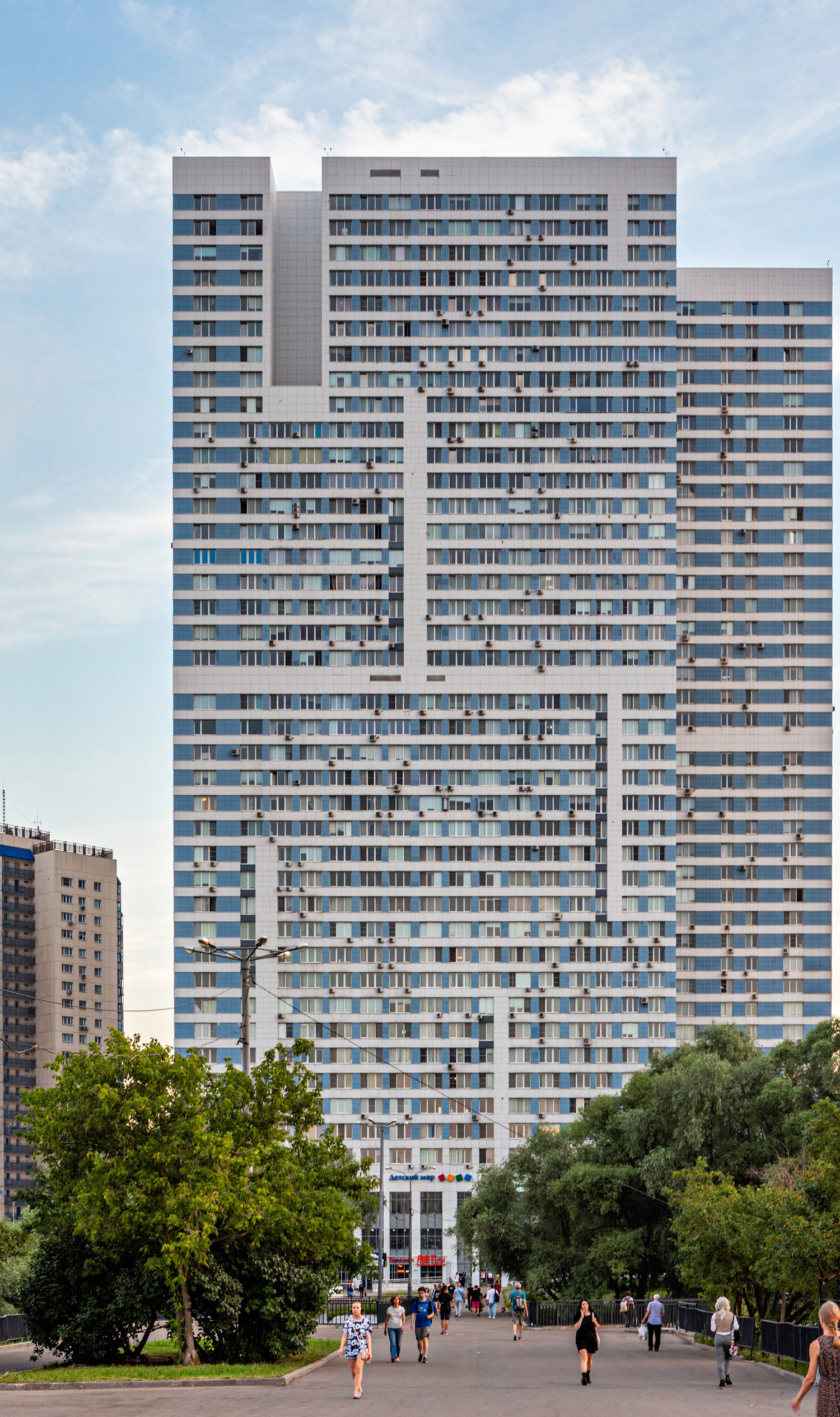 Avenue 77 Block 1, Moscow - View from the northeast. © Mathias Beinling