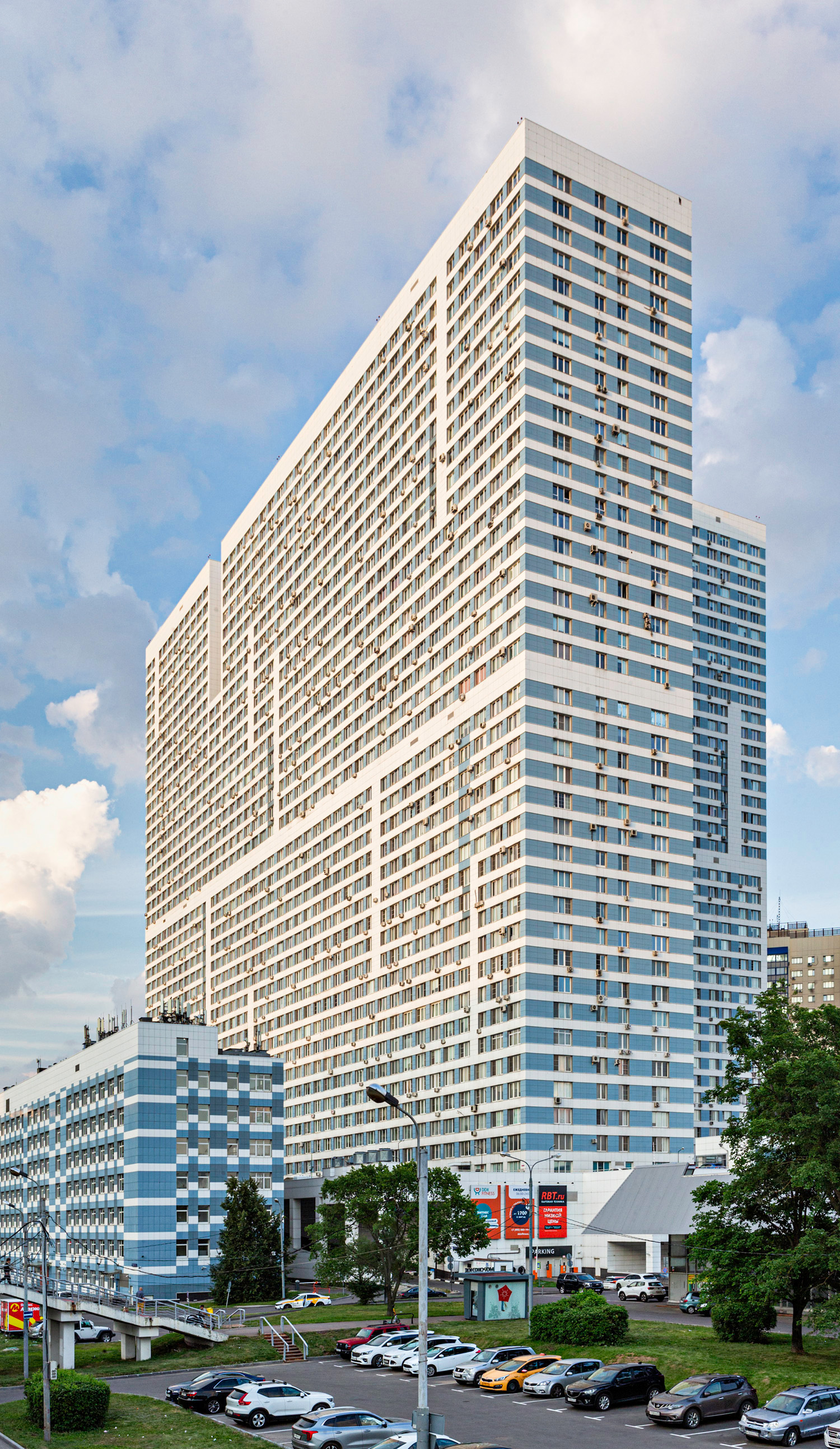 Avenue 77 Block 2, Moscow - View from the west. © Mathias Beinling