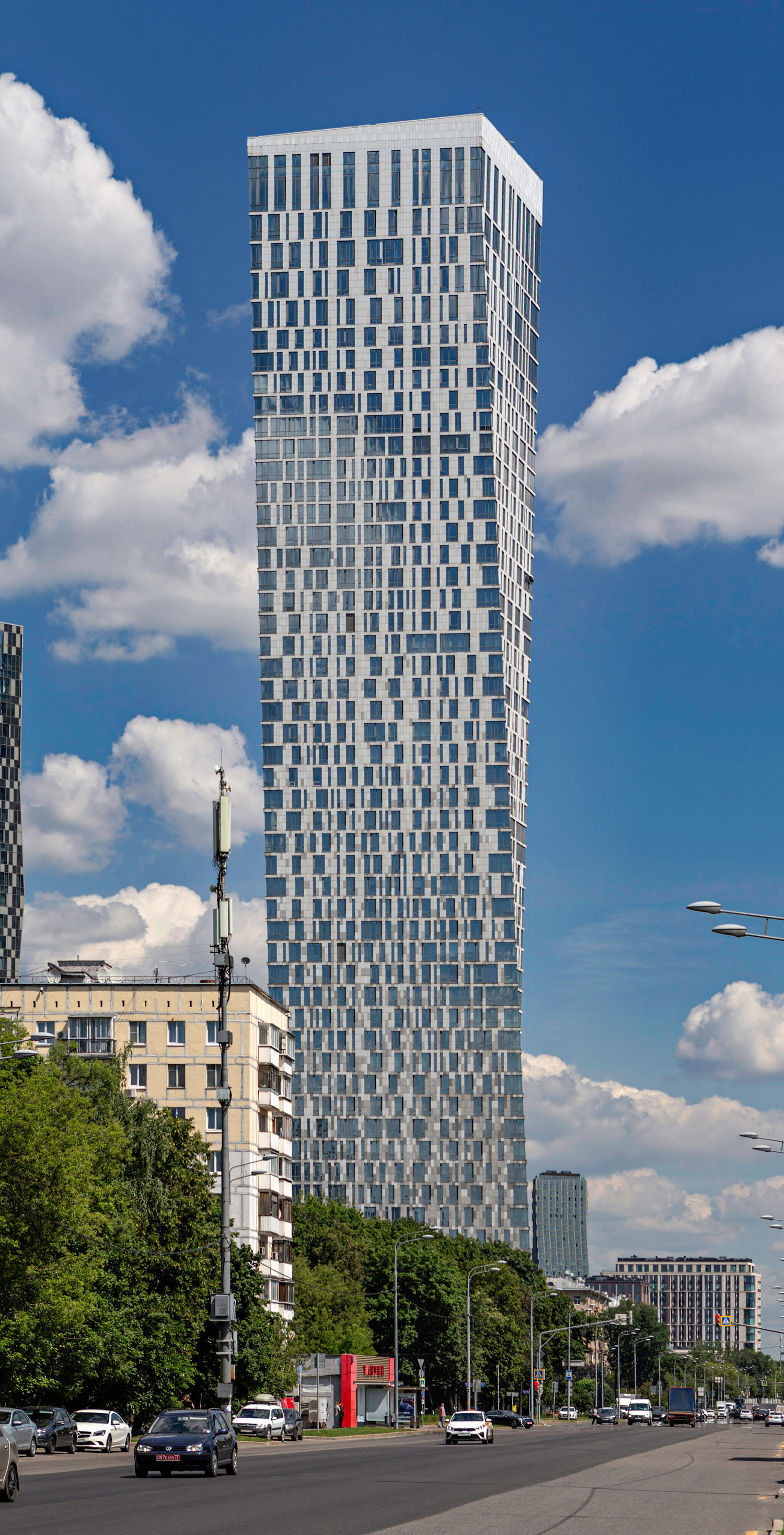 House on Mosfilmovskaya Tower A, Moscow - View from the southwest. © Mathias Beinling