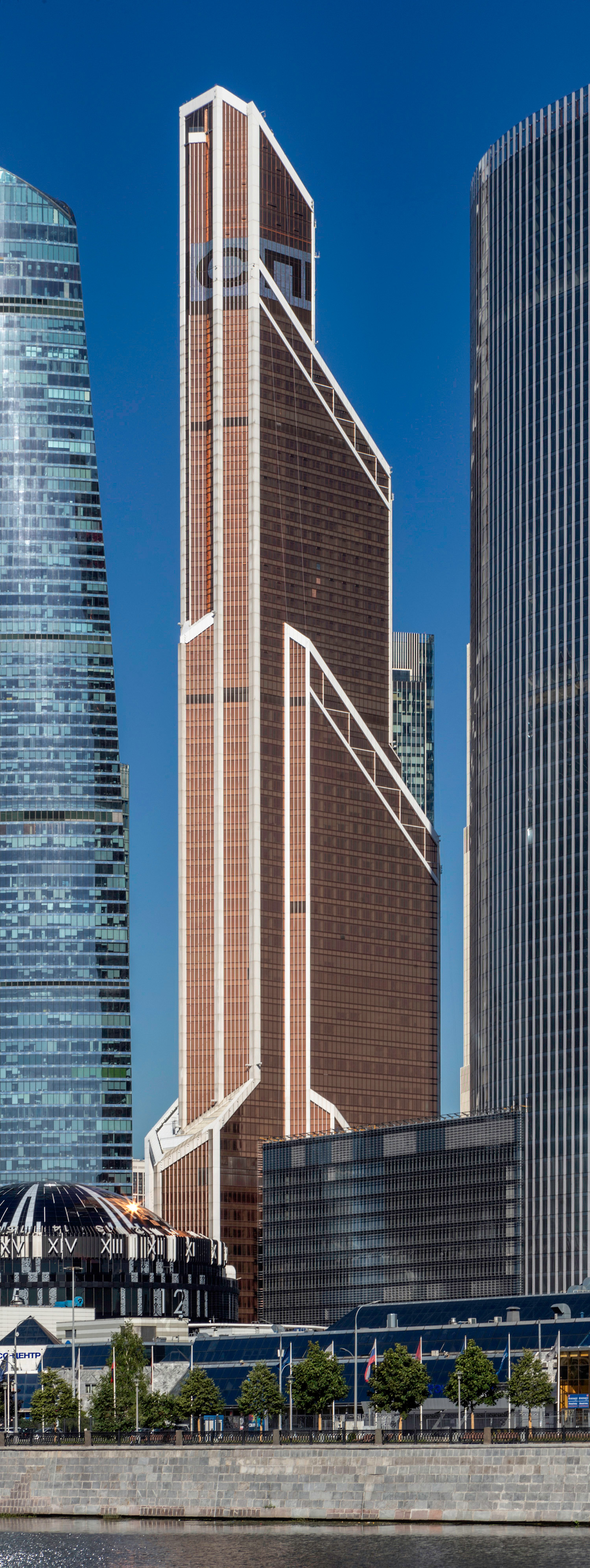 Mercury City Tower, Moscow - View across the Moskwa. © Mathias Beinling