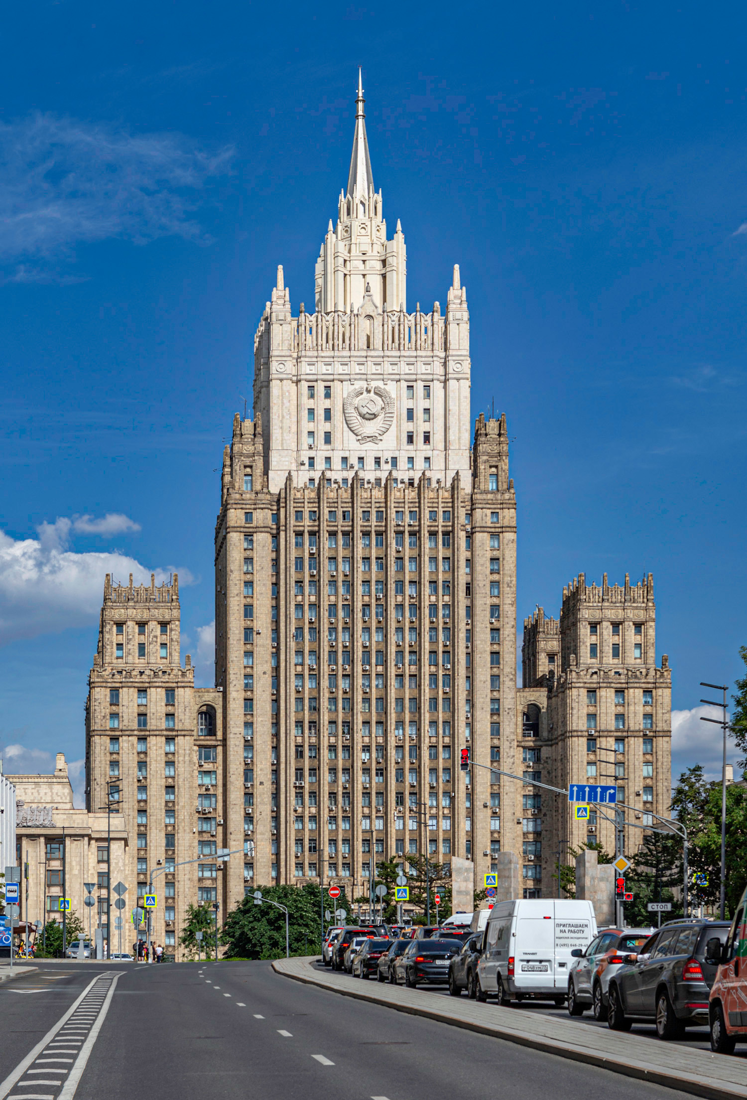 Ministry of Foreign Affairs, Moscow - View from the west. © Mathias Beinling