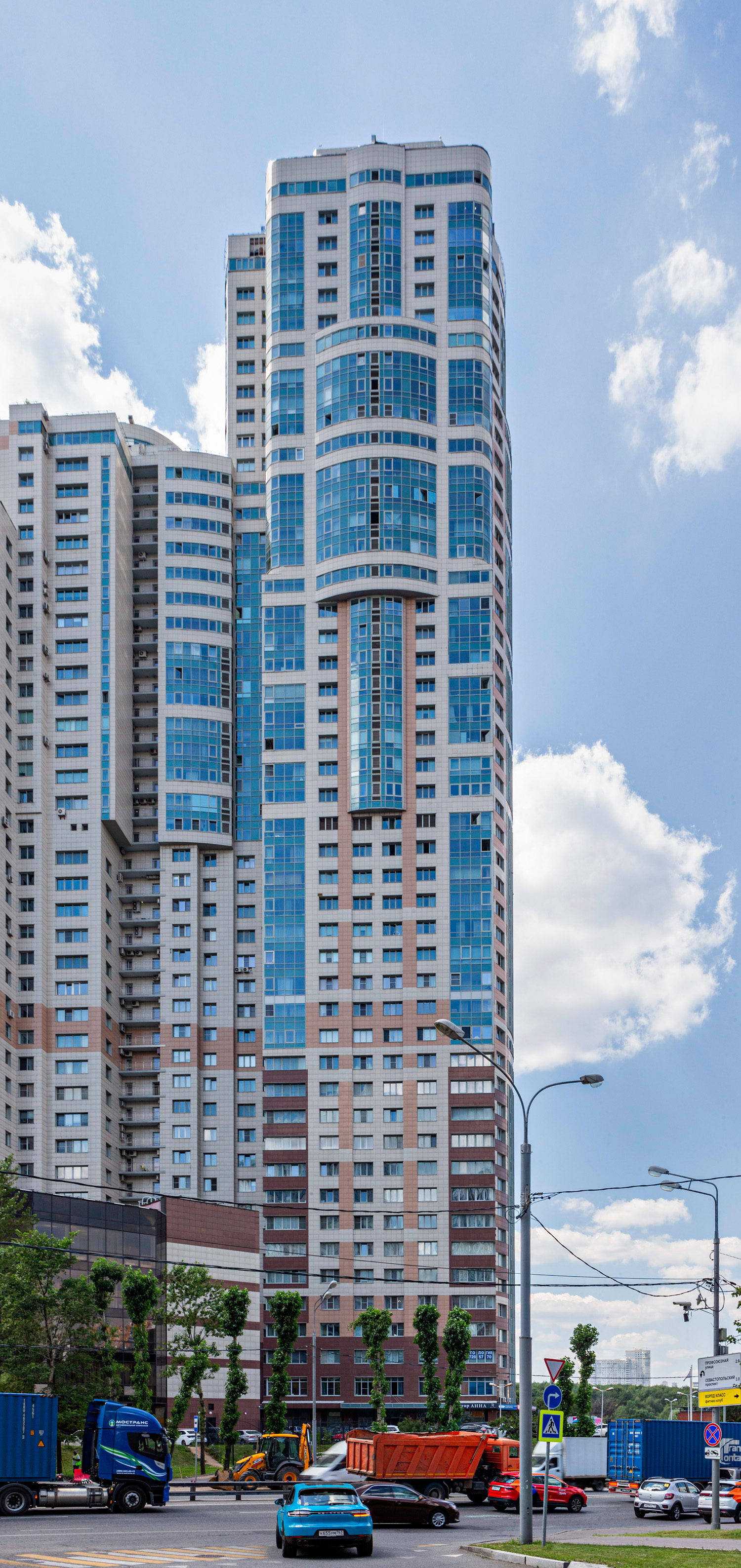 Wellhouse na Leninskom, Moscow - View from the south. © Mathias Beinling