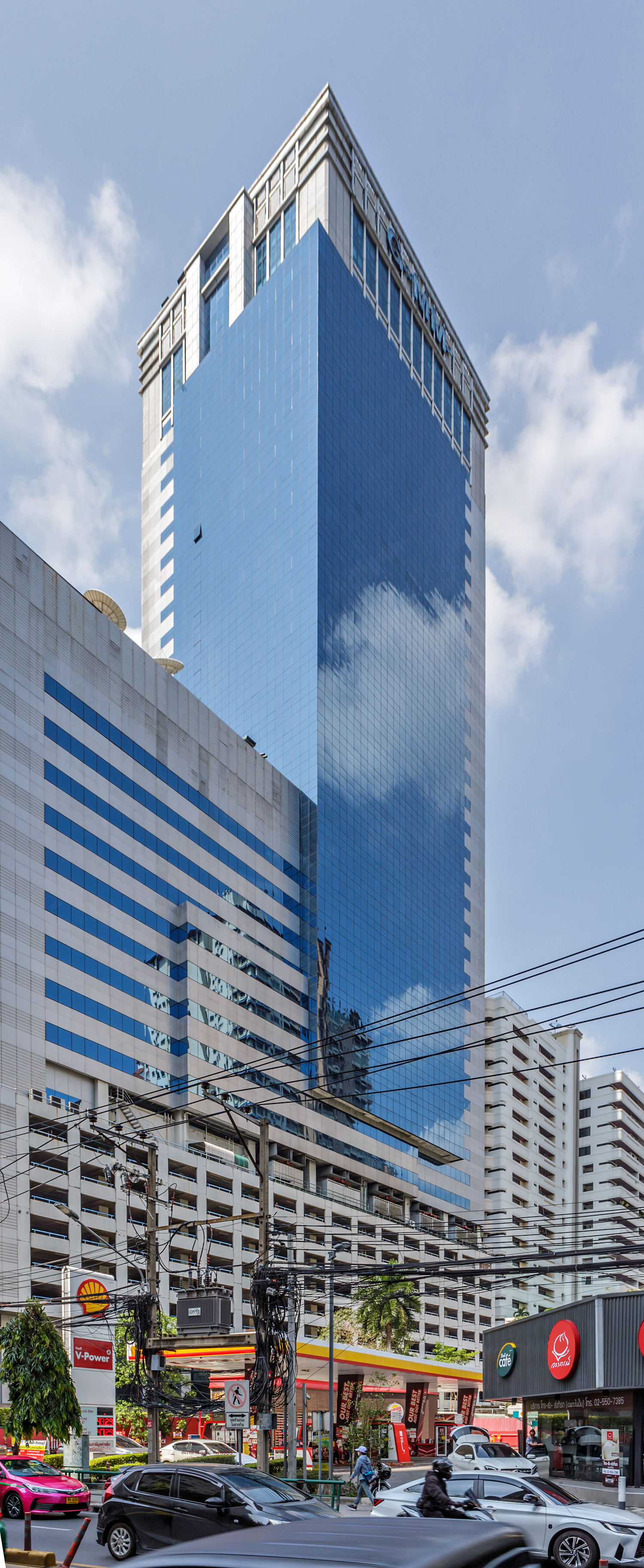 GMM Grammy Place, Bangkok - View from Asok Montri Road. © Mathias Beinling